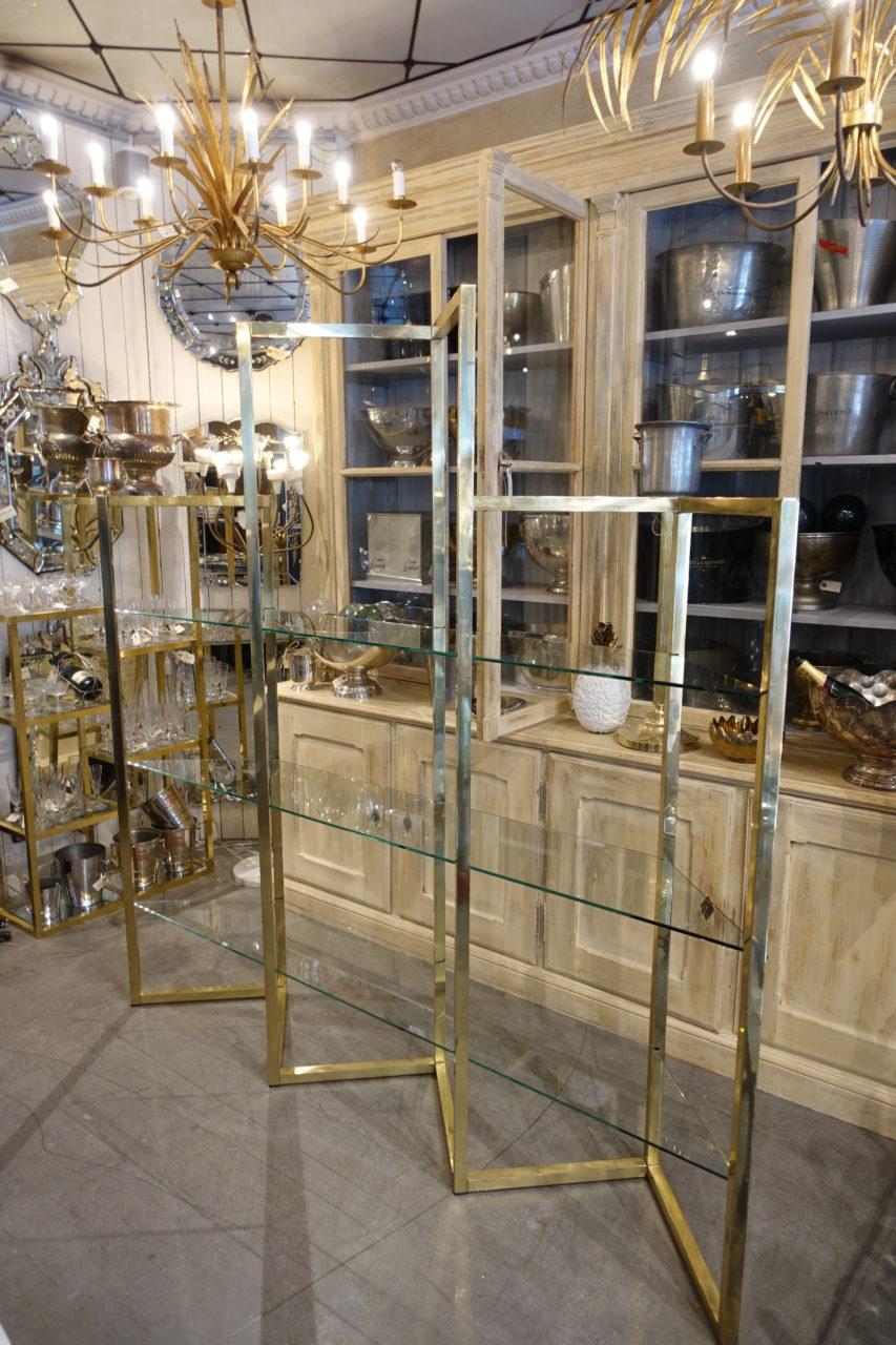 French Midcentury Brass and Glass Angular Formed Shelving Unit For Sale 2