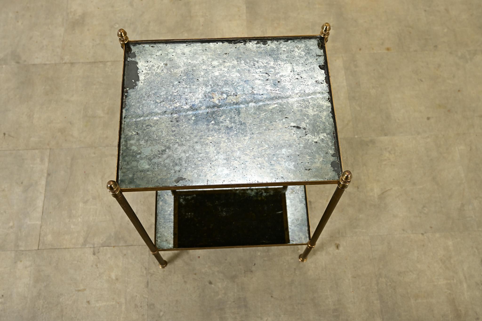 Französisch Midcentury Messing & Antique Mirror Beistelltisch im Zustand „Gut“ in Baton Rouge, LA