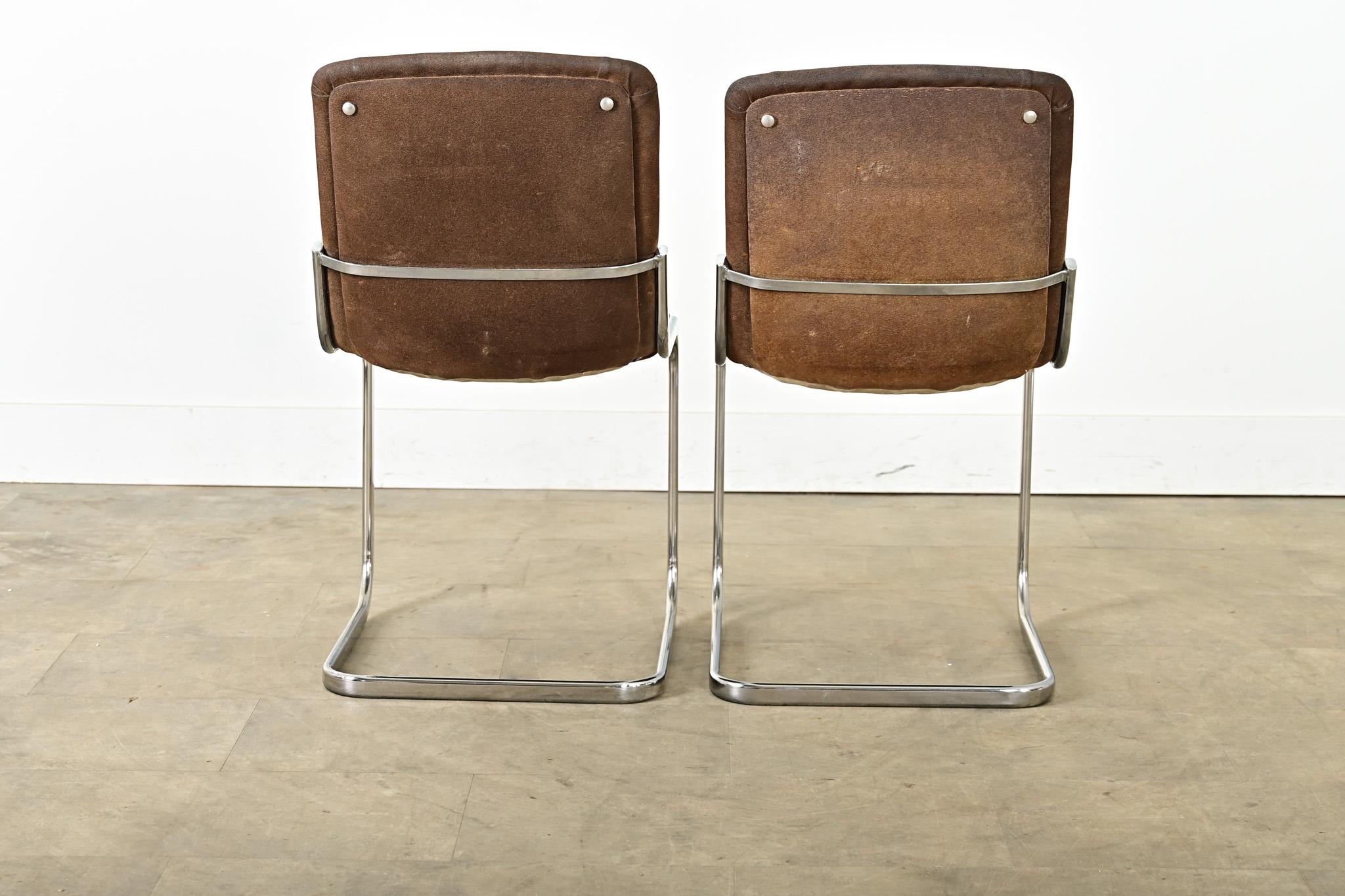 Sedie da pranzo a sbalzo francesi del Medioevo in cromo in vendita 4