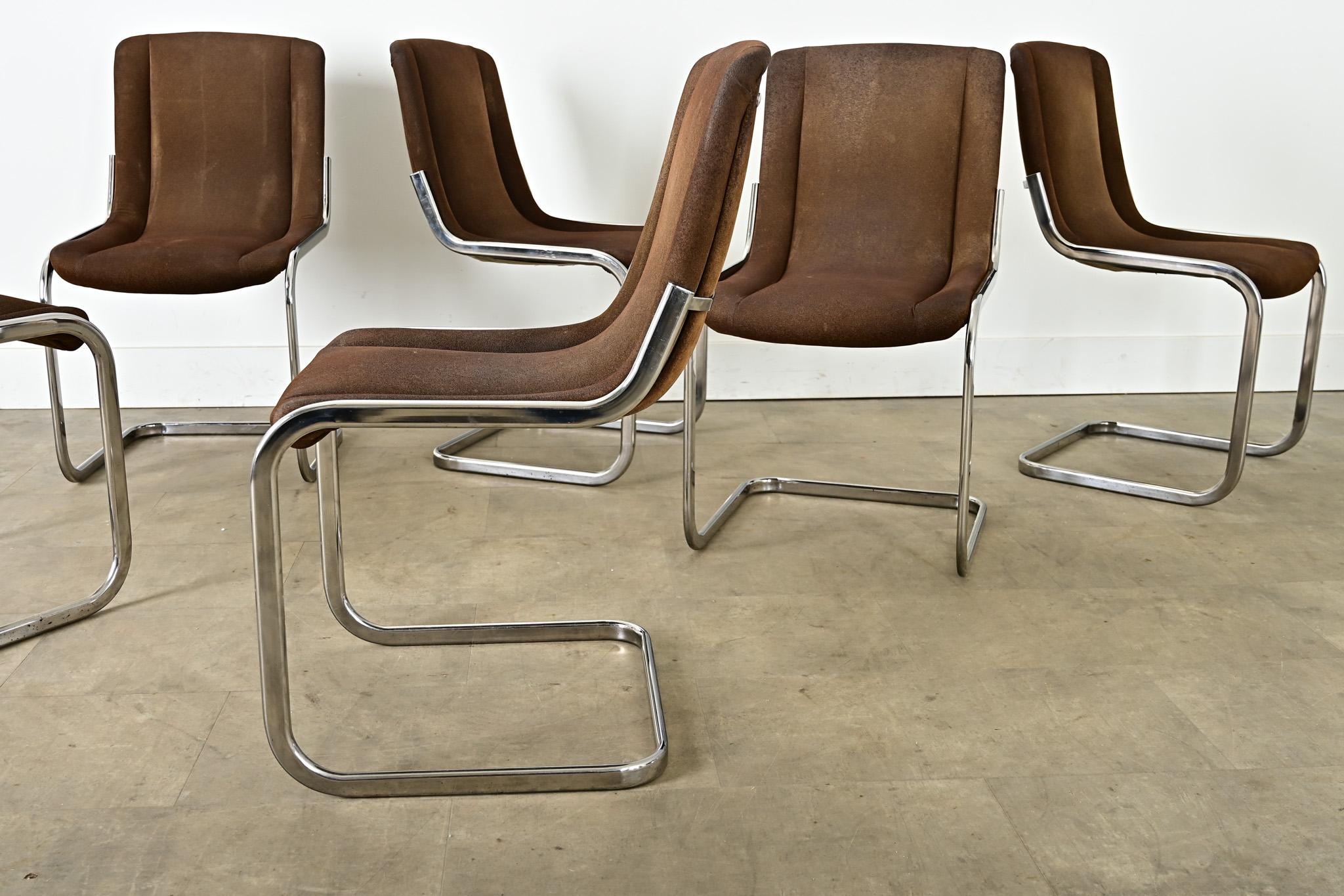 Sedie da pranzo a sbalzo francesi del Medioevo in cromo in vendita 1