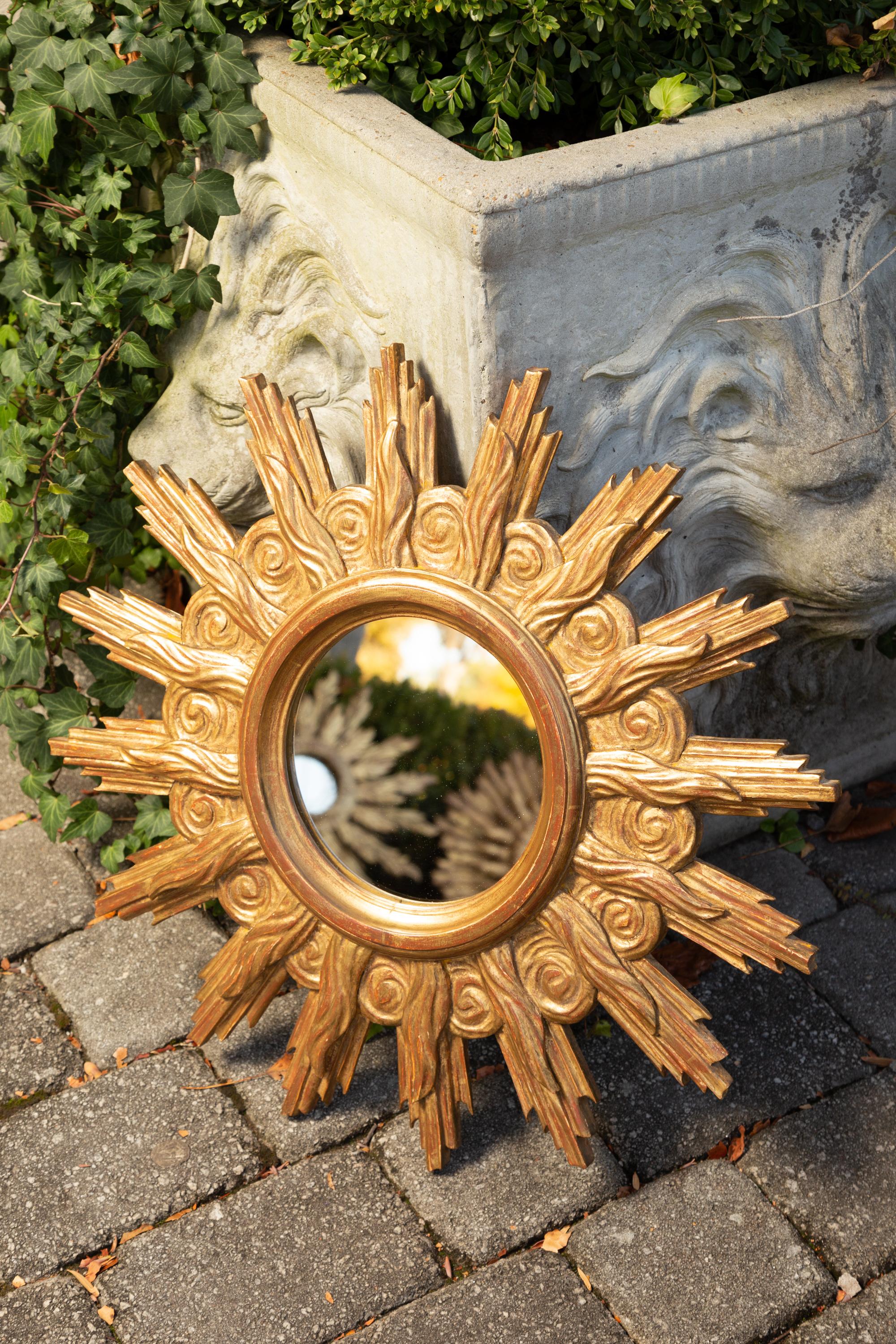 French Midcentury Carved Giltwood Sunburst Mirror with Cloudy Frame For Sale 2