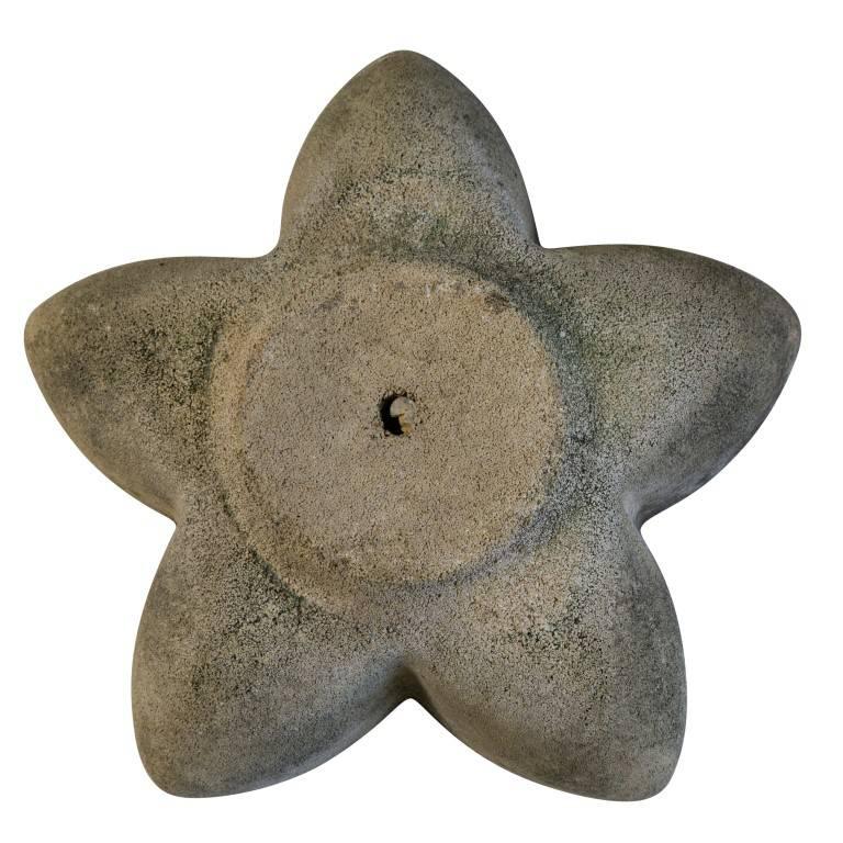French Midcentury Cement Star Planter In Good Condition For Sale In Culver City, CA