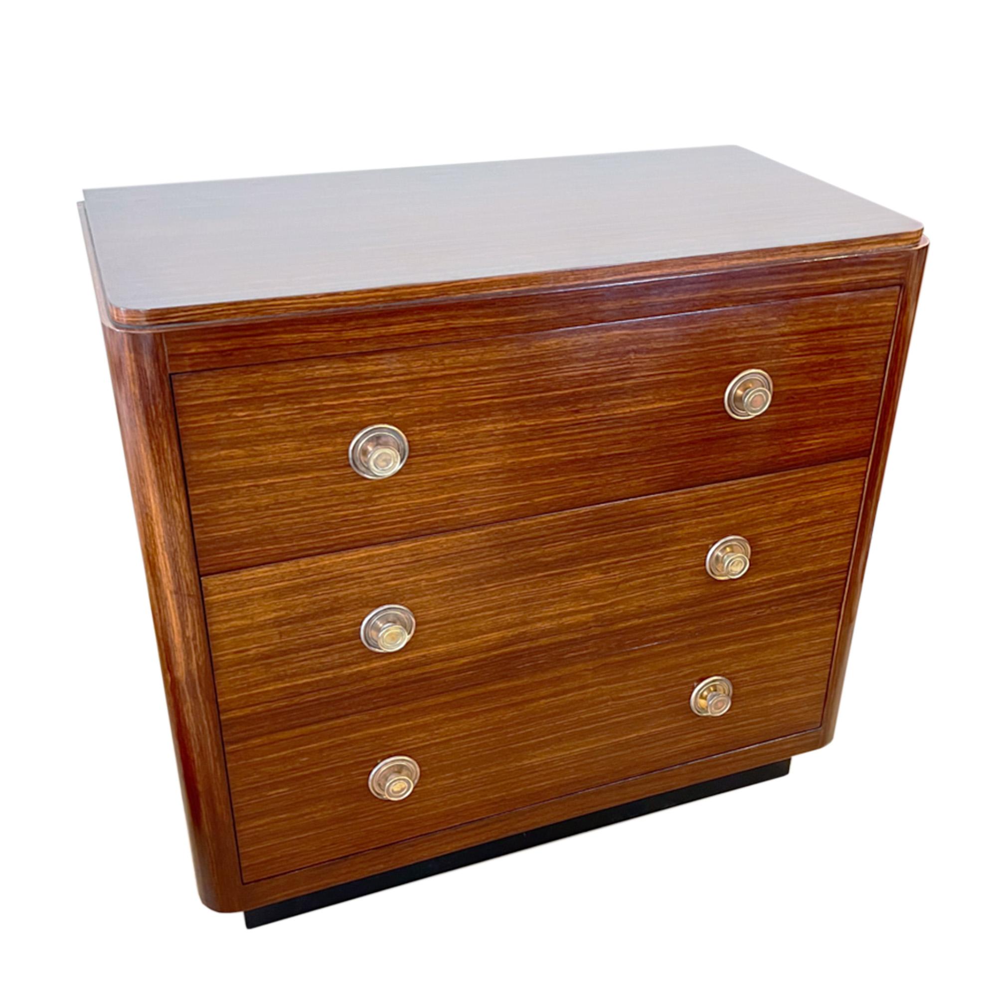 French Midcentury Chest of Drawers In Good Condition For Sale In London, GB