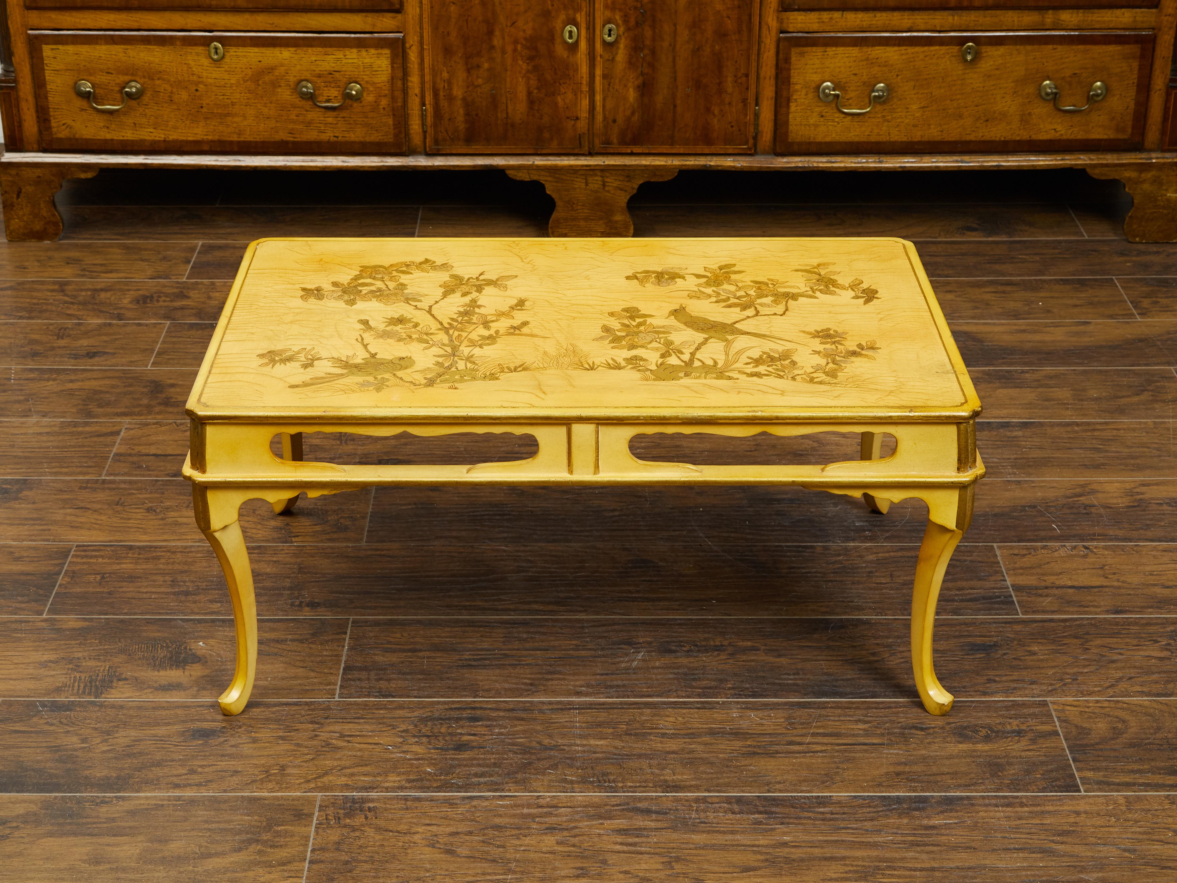 French Midcentury Chinoiserie Style Coffee Table with Décor or Birds in Foliage In Good Condition For Sale In Atlanta, GA