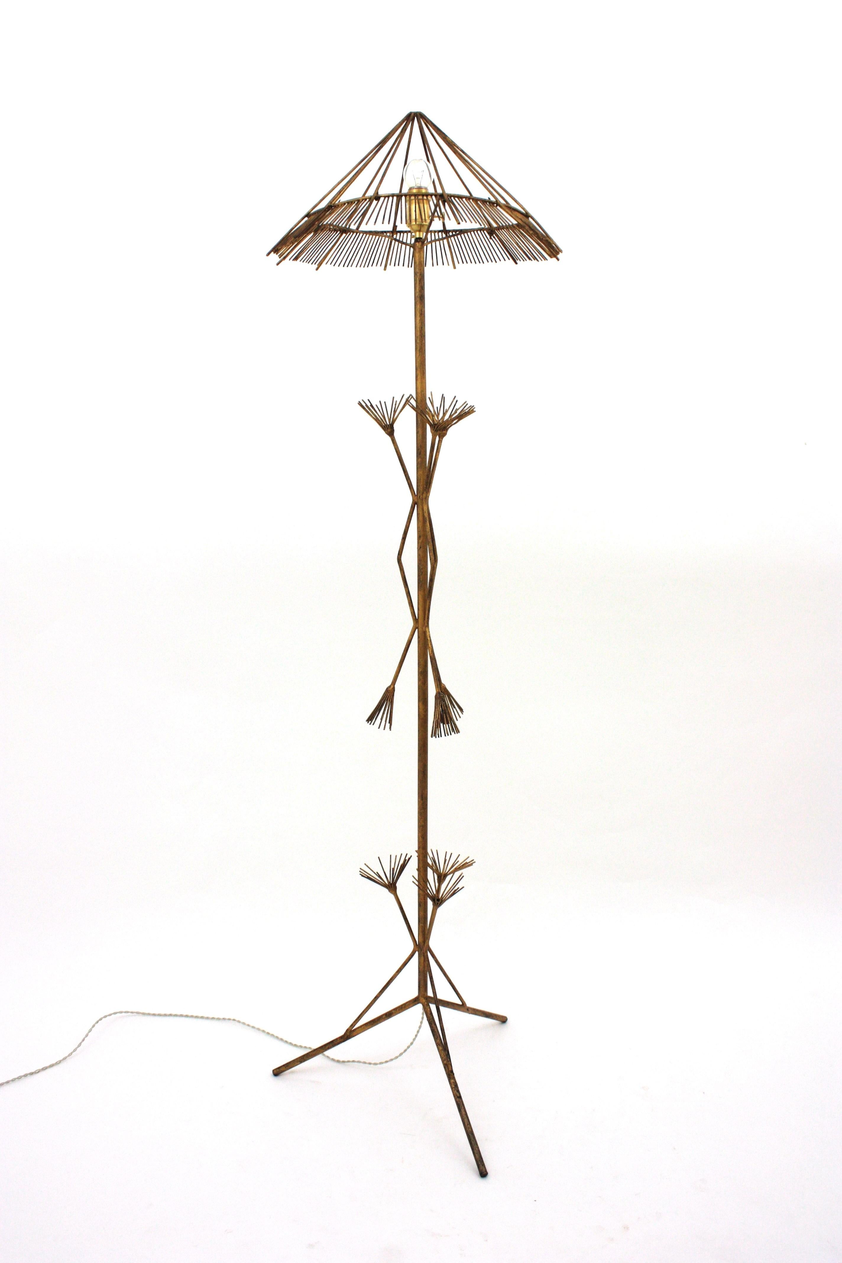 French Midcentury Chinoiserie Gilt Metal Tripod Floor Lamp For Sale 1