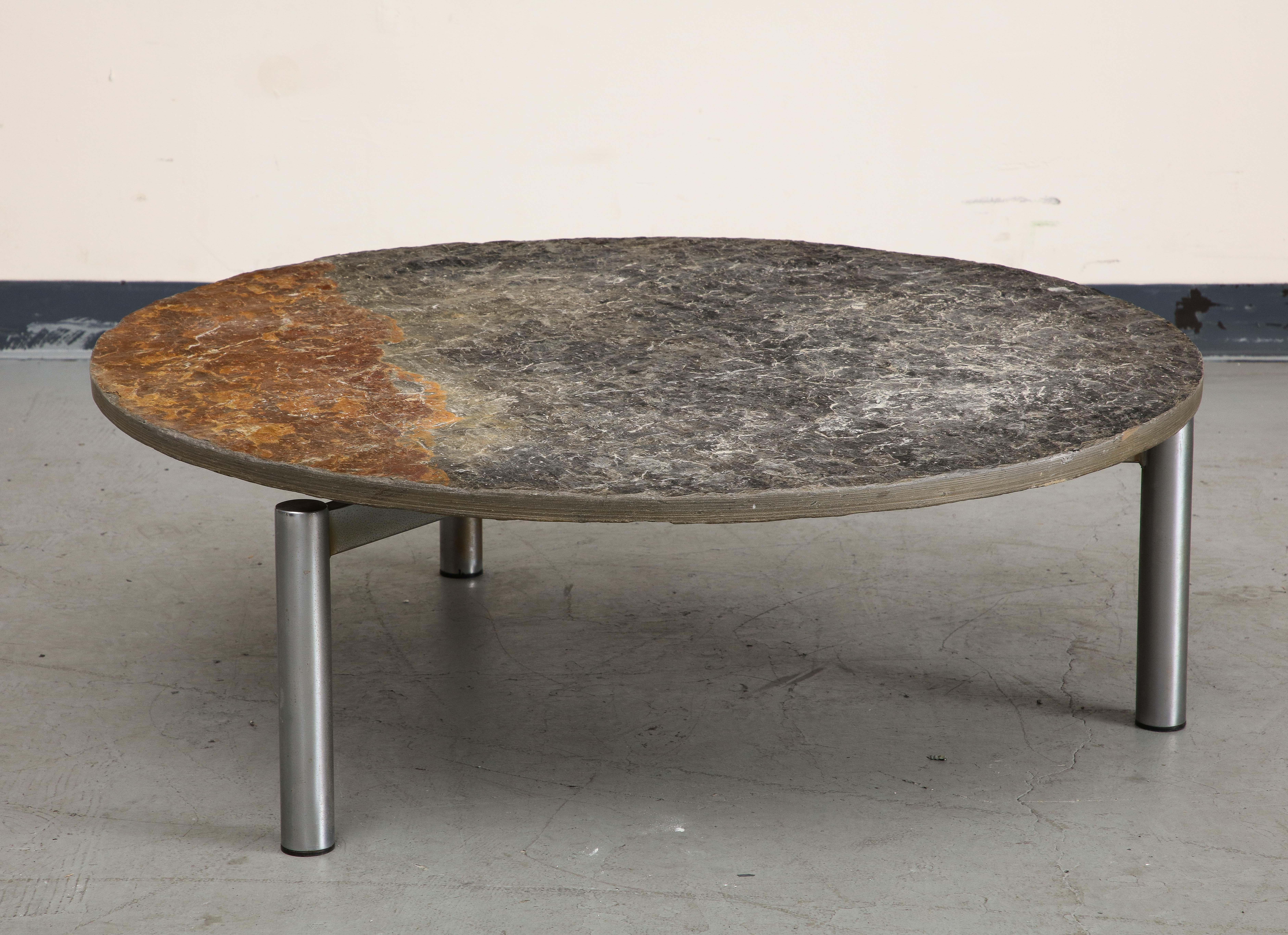 French Midcentury Chromed Steel Coffee Table with Round Natural Slate Top In Good Condition For Sale In Chicago, IL