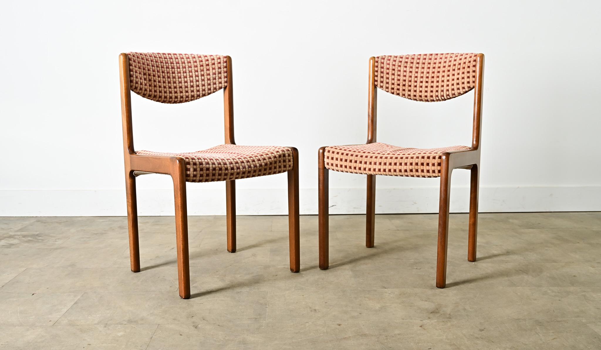 Sedie da pranzo francesi del Medioevo - Set di 6 in vendita 6