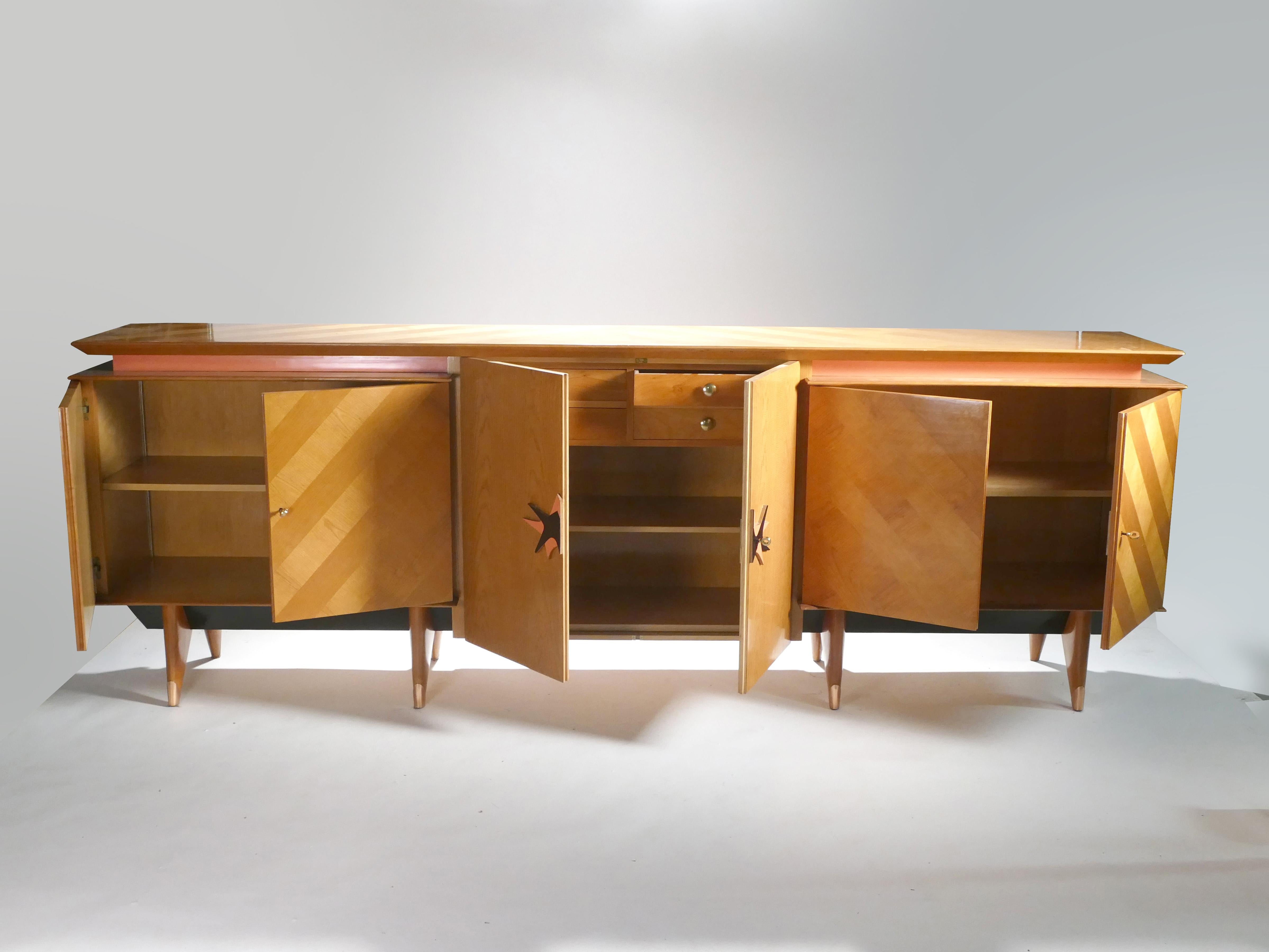 Mid-Century Modern Très grand buffet en chêne moderniste du milieu du siècle dernier:: années 1950 en vente