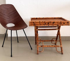 Mesa bandeja plegable francesa de bambú de mediados de siglo, madera lacada, años 70