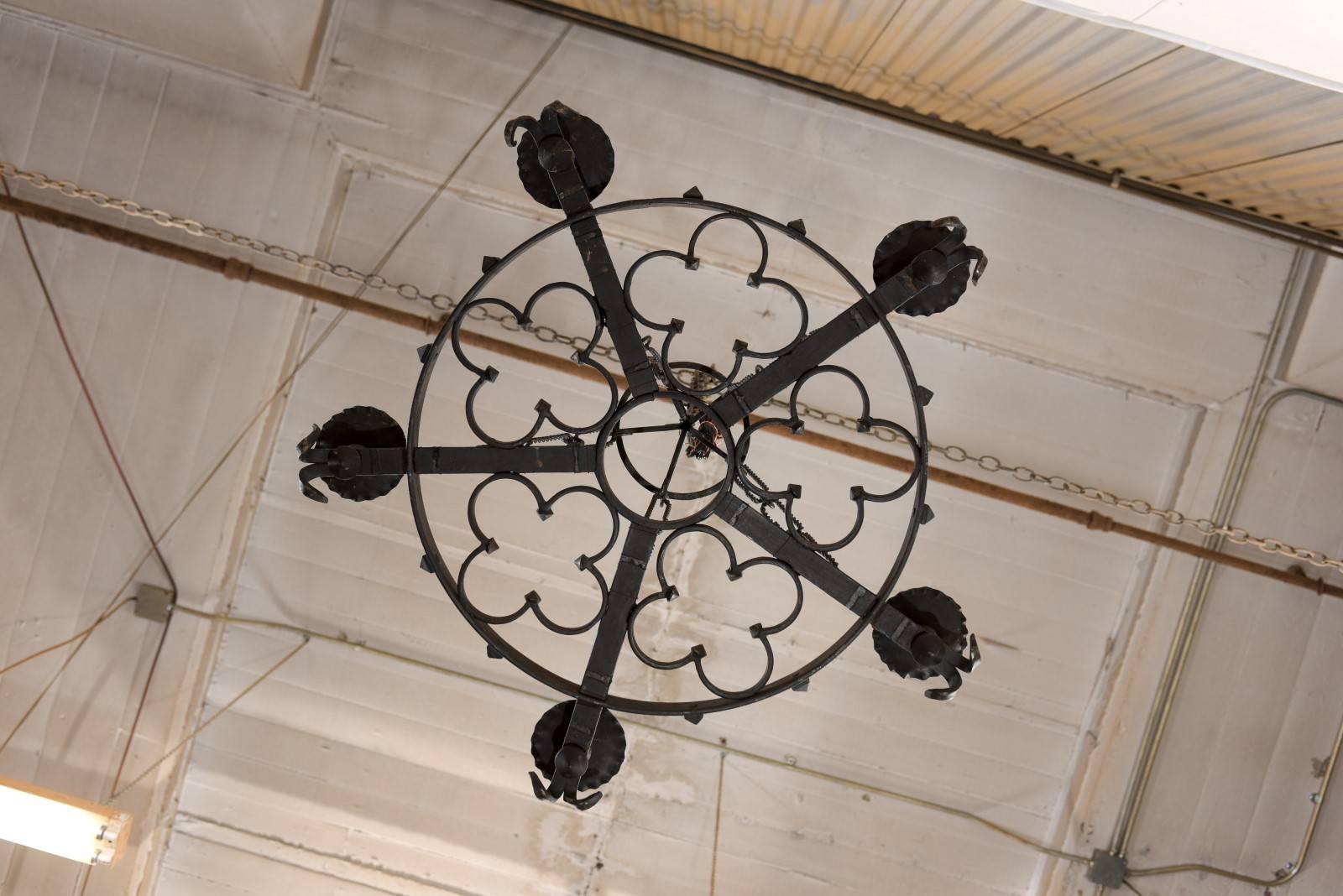 French Midcentury Forged Iron Chandelier with Quatrefoil Clover Motifs 4