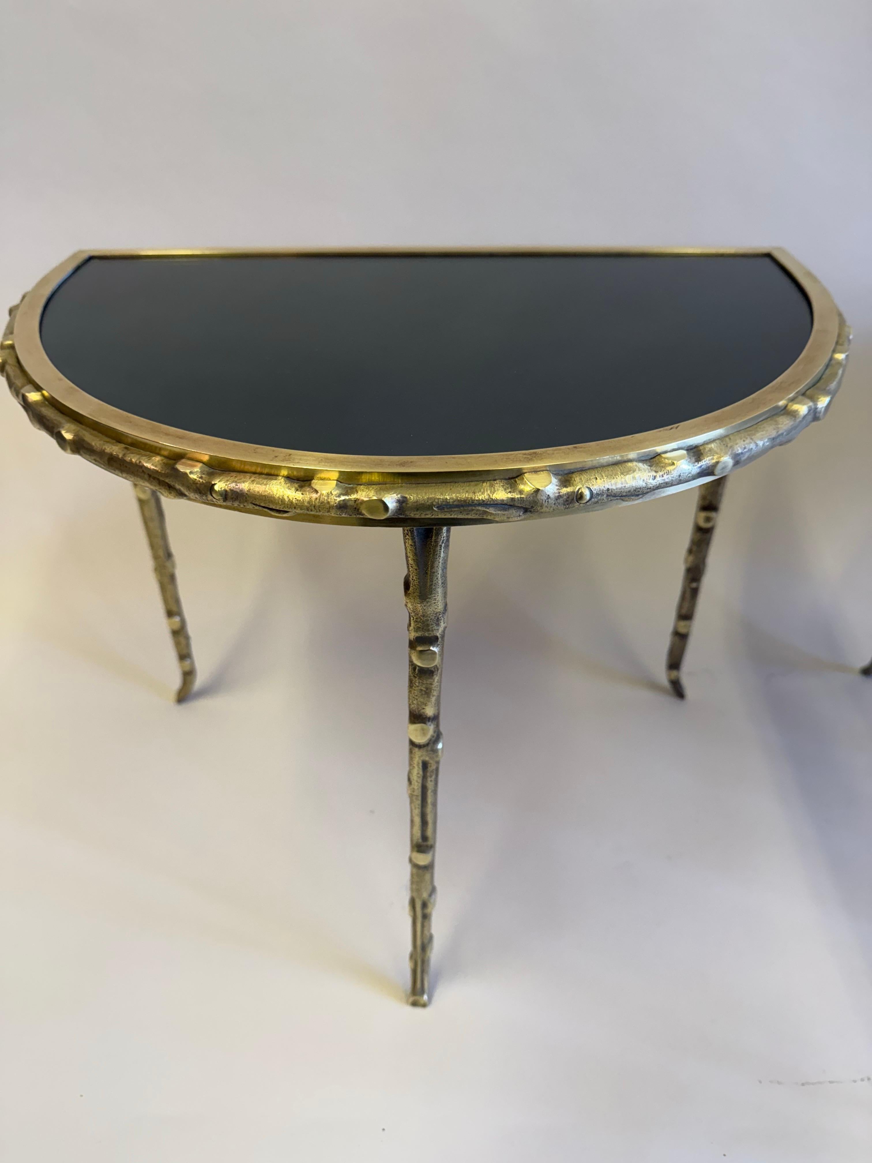 Französisch Midcentury Vergoldete Bronze Faux  Couchtisch aus Bambus und Opal, Maison Bagues im Angebot 1