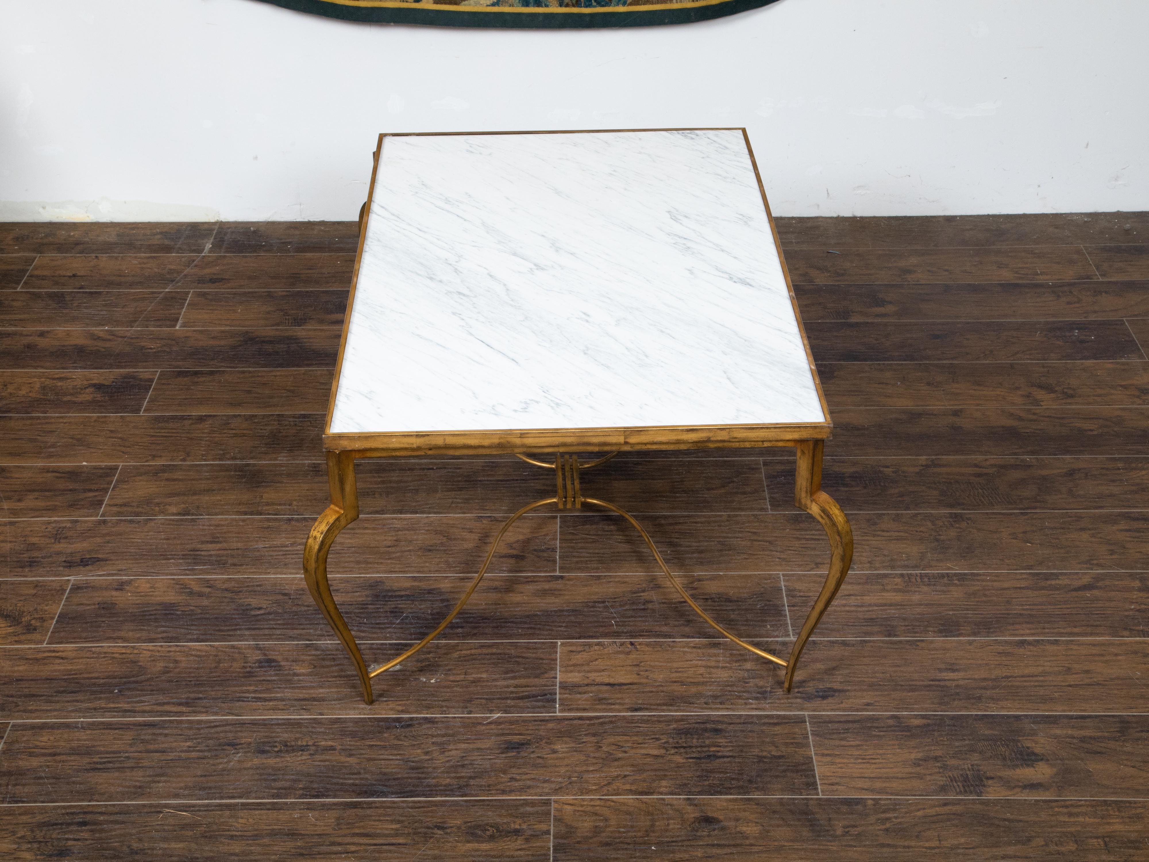 French Midcentury Gilt Iron Coffee Table with White Marble Top and Cabriole Legs For Sale 1