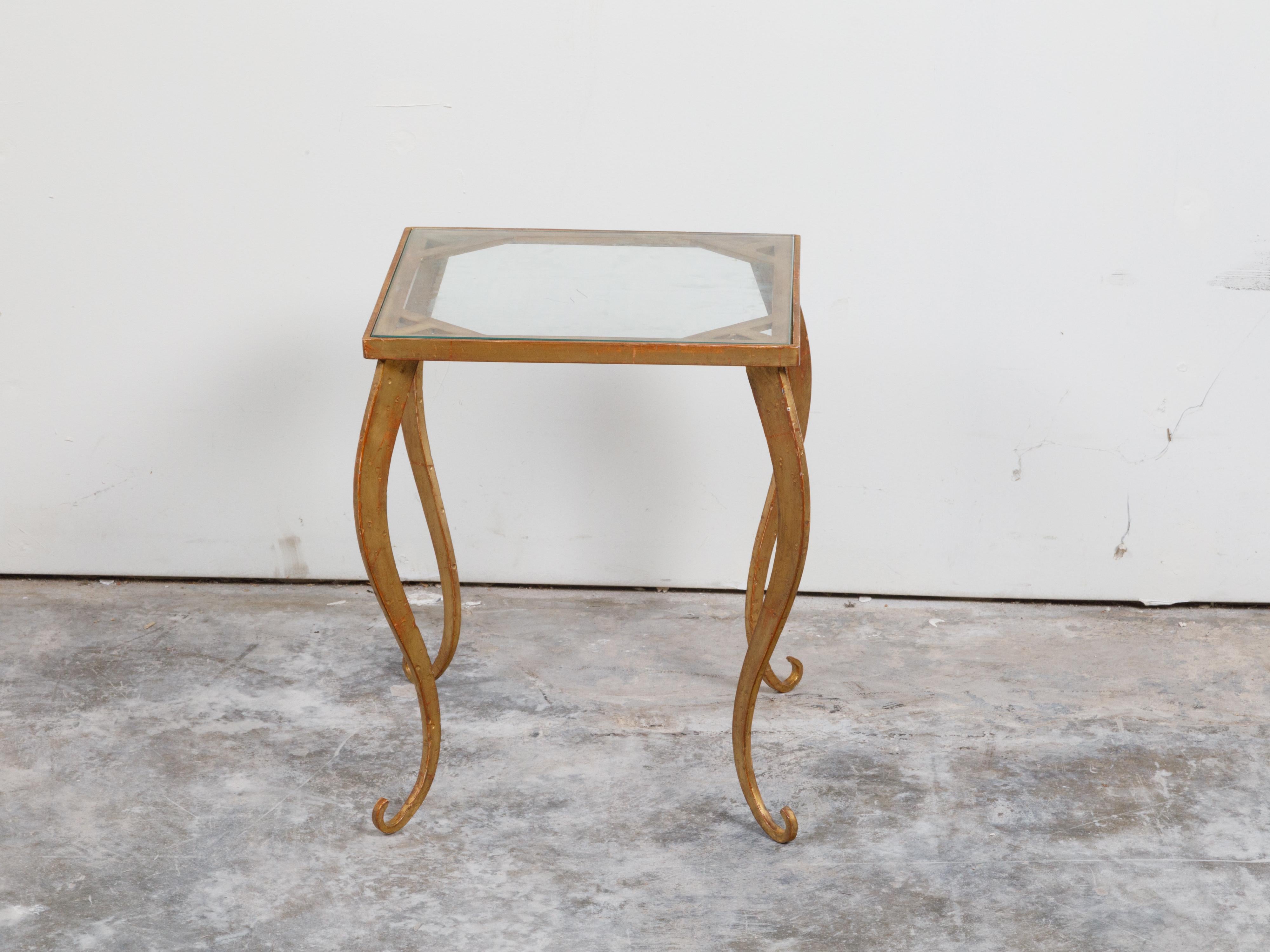 French Mid-Century Gilt Metal Side Table with Square Glass Top and Cabriole Legs For Sale 1
