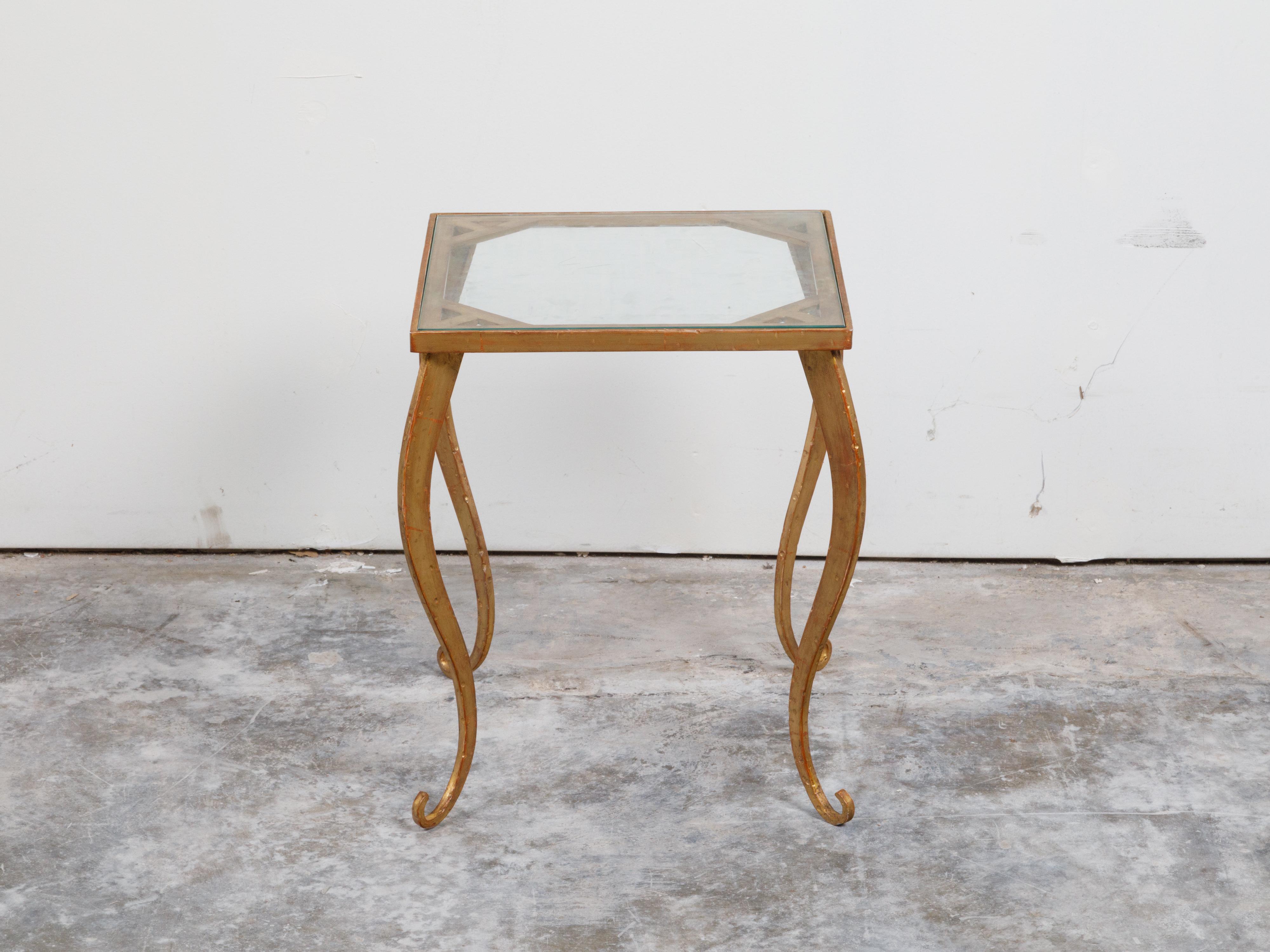 French Mid-Century Gilt Metal Side Table with Square Glass Top and Cabriole Legs For Sale 2