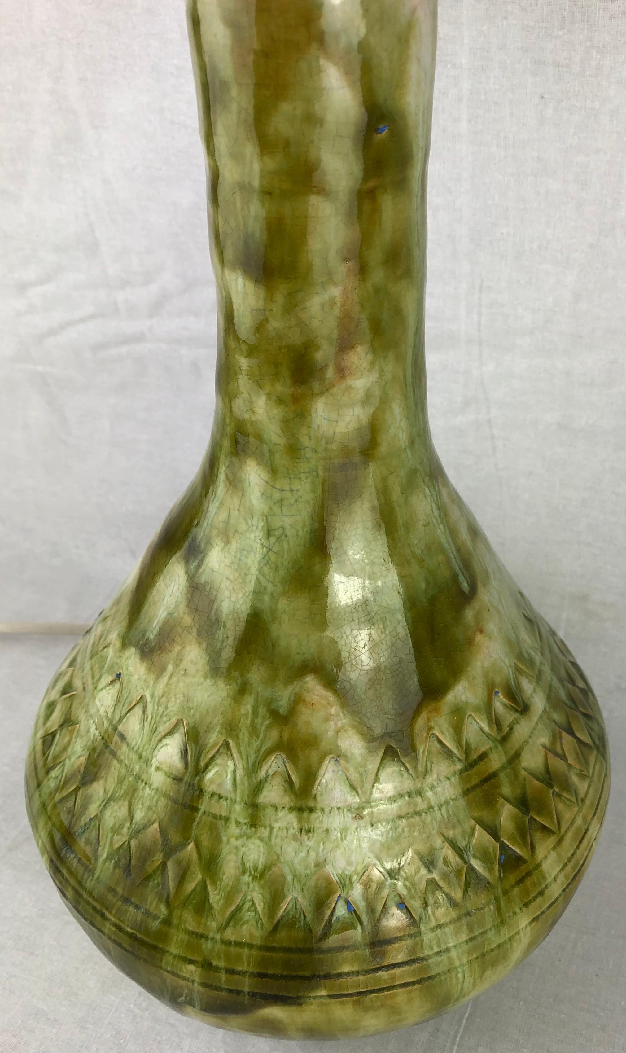 Französisch Midcentury glasierte Keramik Tischlampe (Mitte des 20. Jahrhunderts) im Angebot