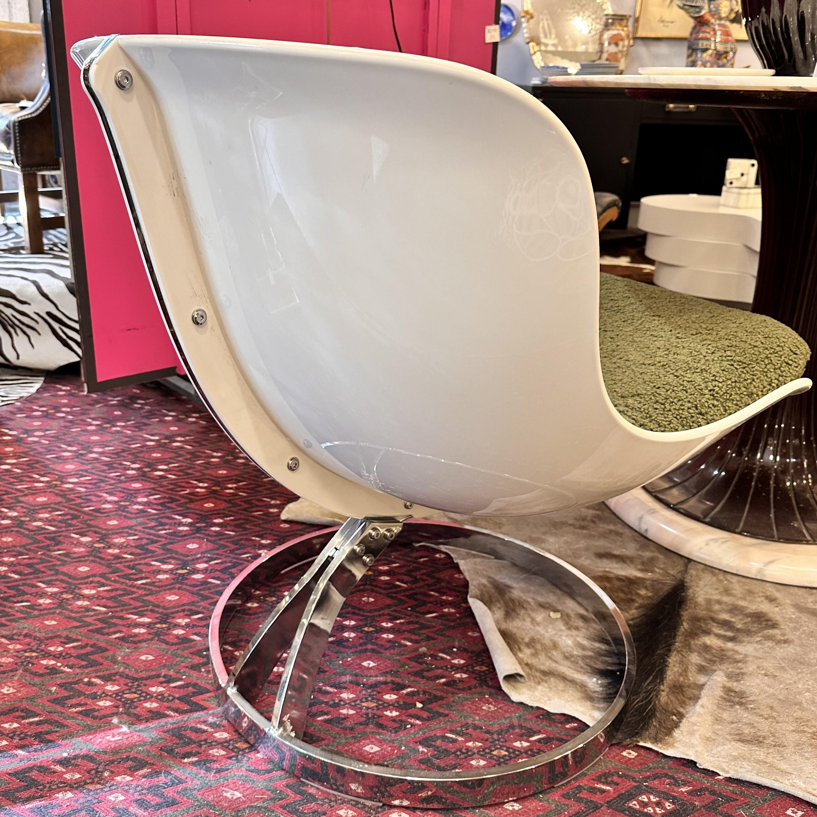 Français Fauteuil Vintage Goldfinger, Greene & Greene, Michel Cadestin Style AGE en vente