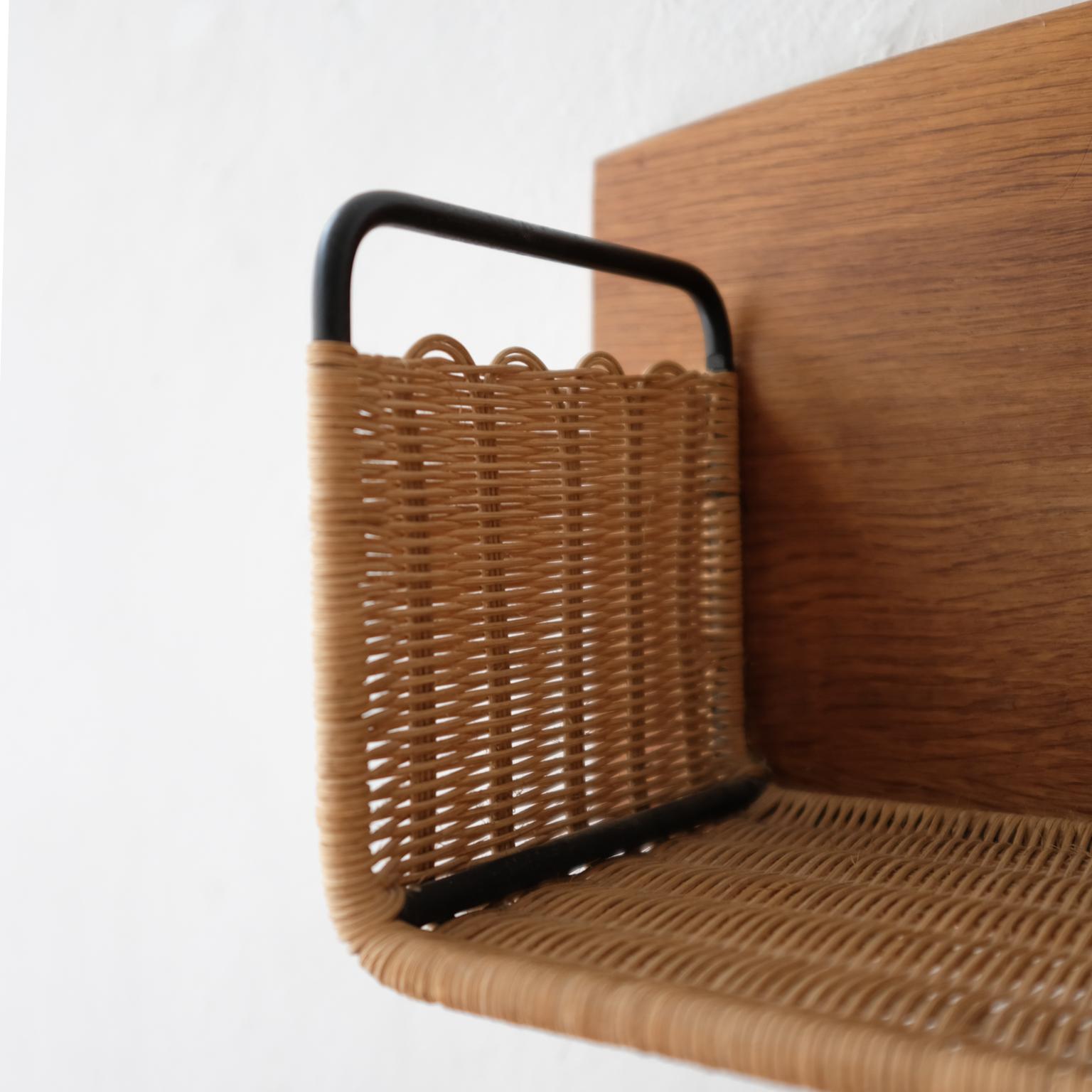 French Midcentury Iron and Wicker Wall Shelf, 1950s In Excellent Condition In San Diego, CA