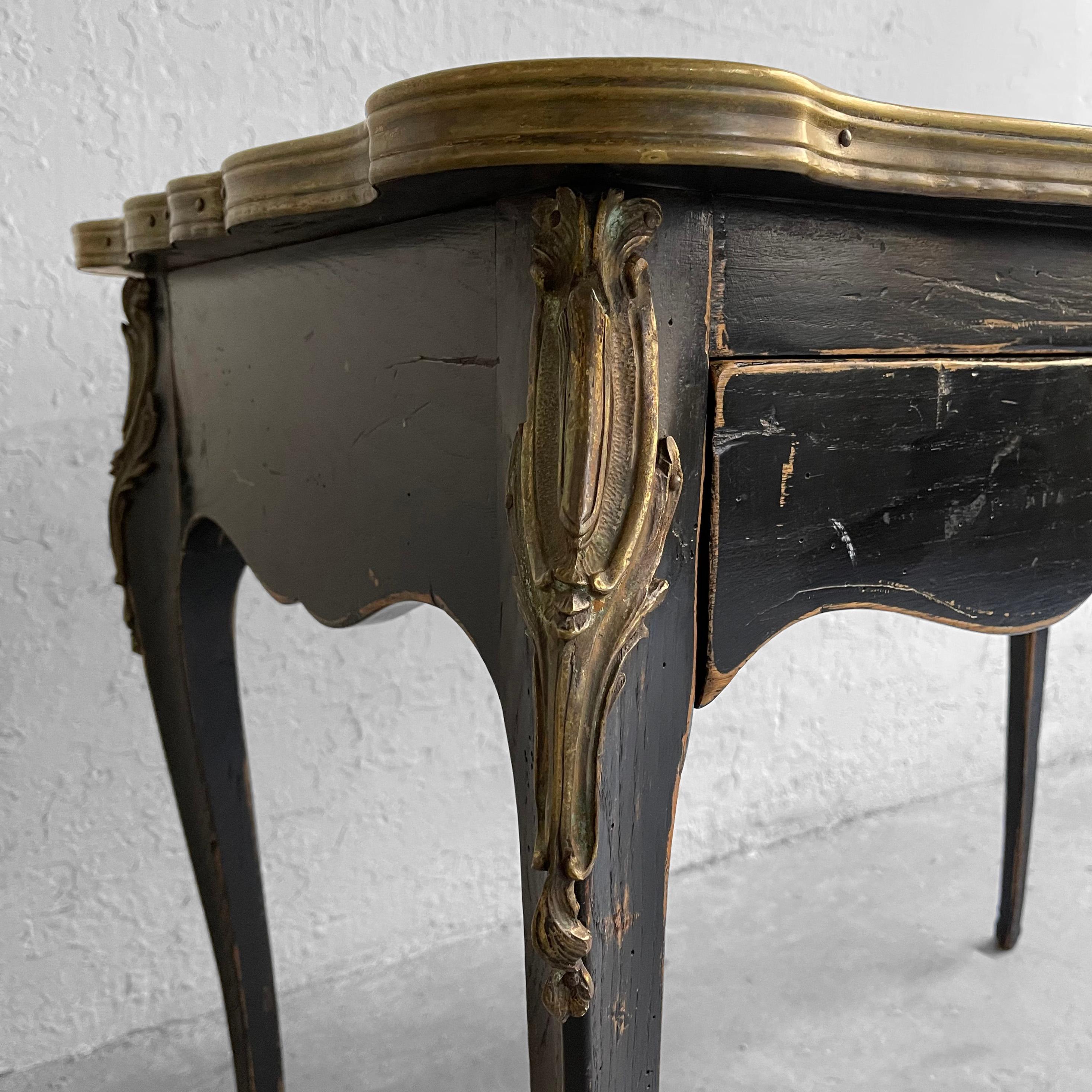 Französischer Schreibtisch im Louis-XV-Stil aus der Jahrhundertmitte im Angebot 2