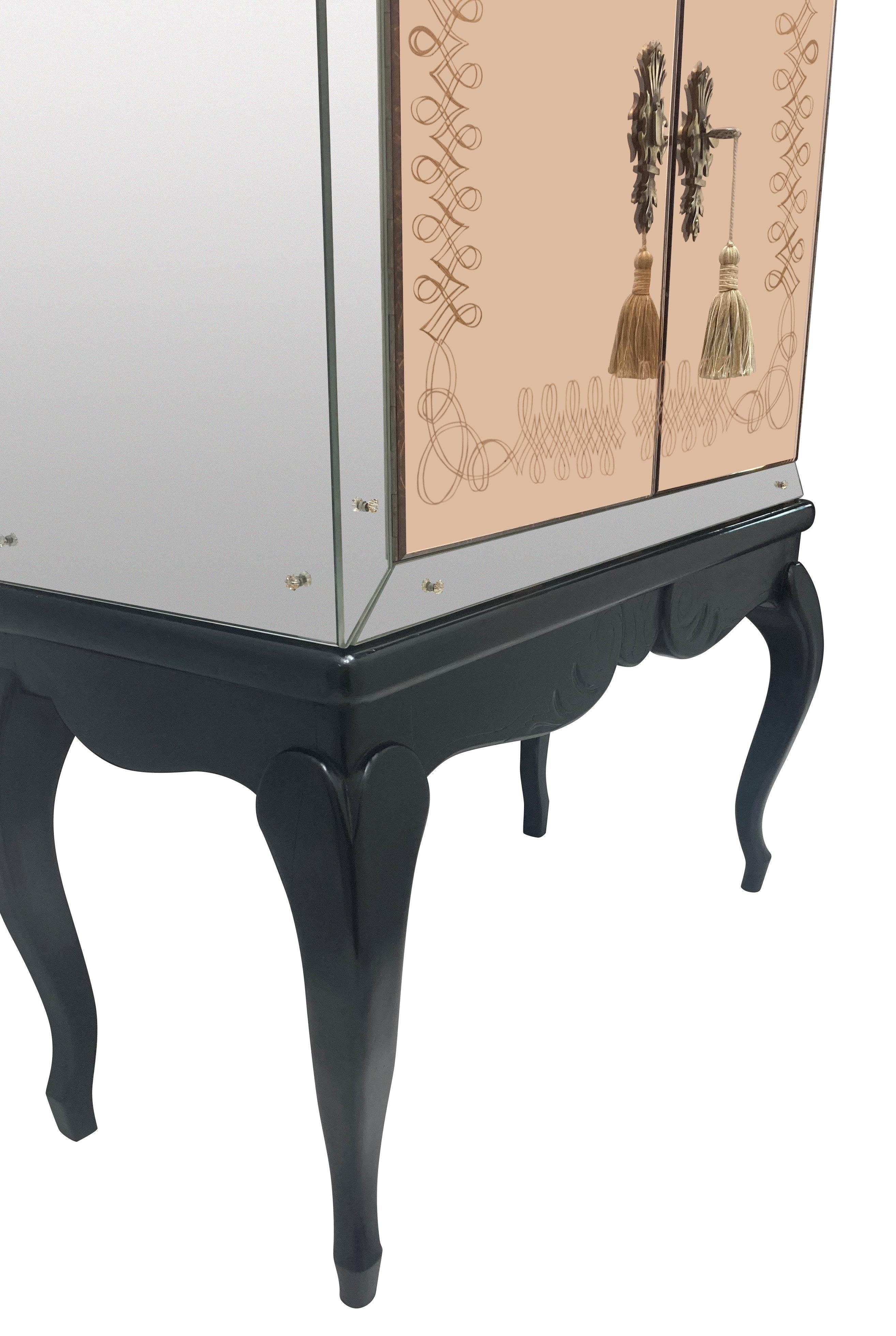 Mueble Bar con Espejo y Pie Francés de Mitad de Siglo en Bueno estado para la venta en Kent, Dover