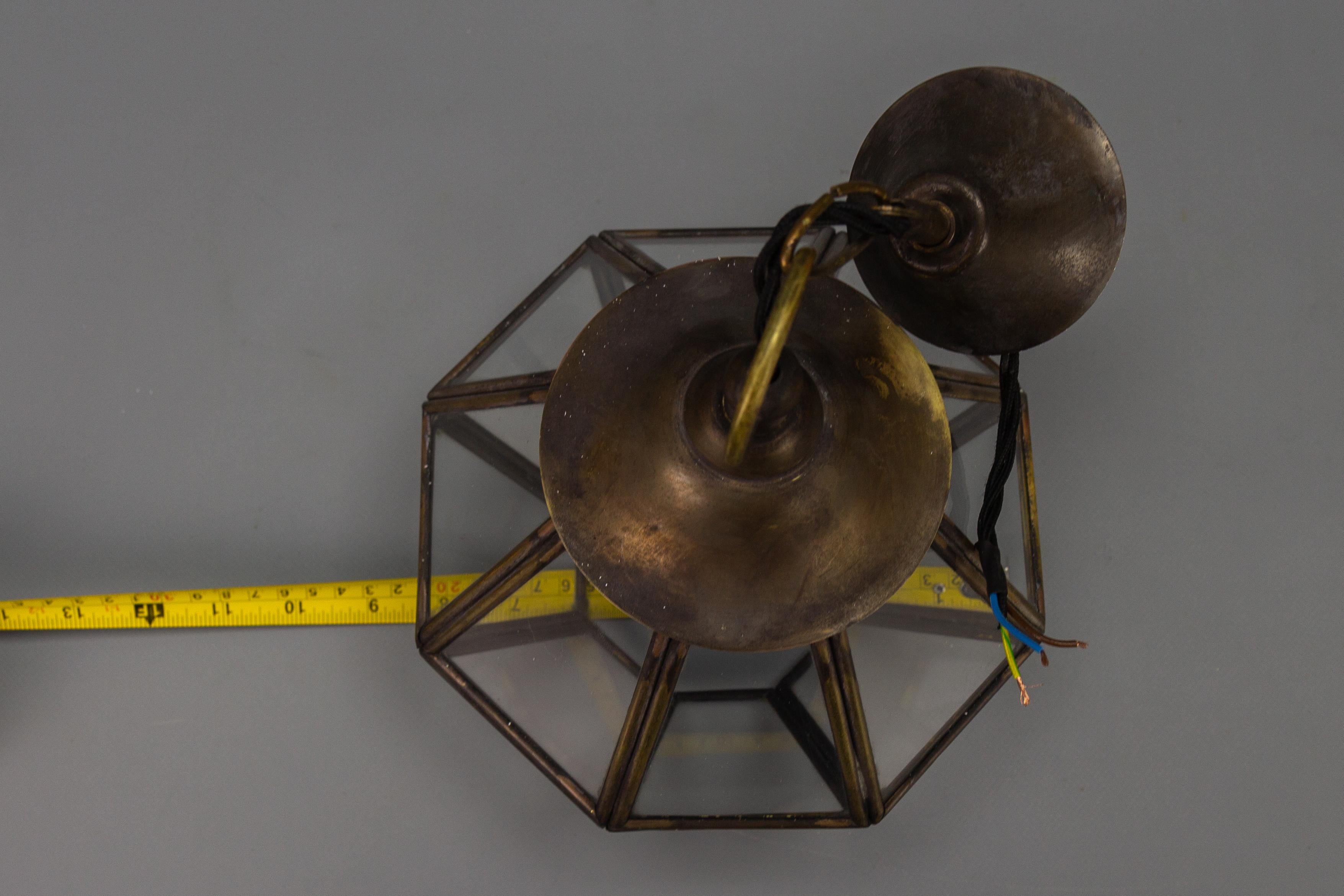 French Midcentury-Modern Brass and Clear Glass Octagonal Hanging Lantern For Sale 10