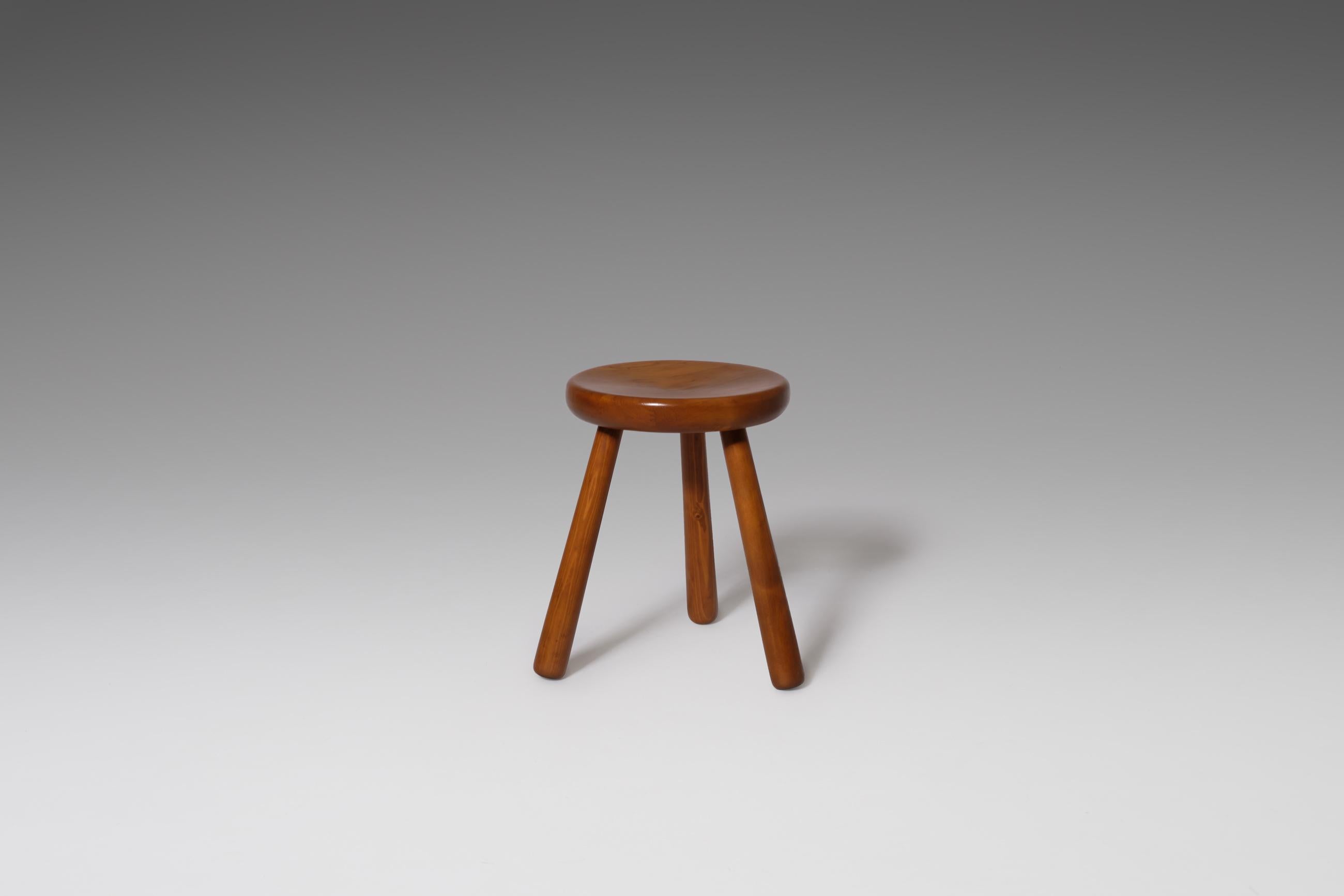 French Mid-Century Modern Stool in Solid Pine In Good Condition In Rotterdam, NL