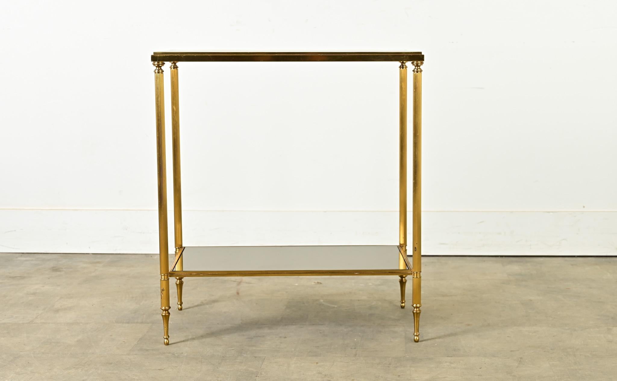 Néoclassique Table-étagère en gradins, française et moderne, datant du milieu du siècle dernier en vente