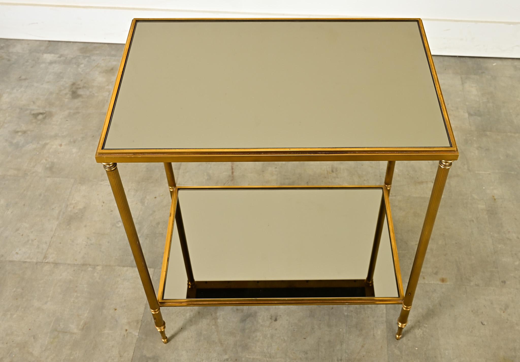 Table-étagère en gradins, française et moderne, datant du milieu du siècle dernier Bon état - En vente à Baton Rouge, LA