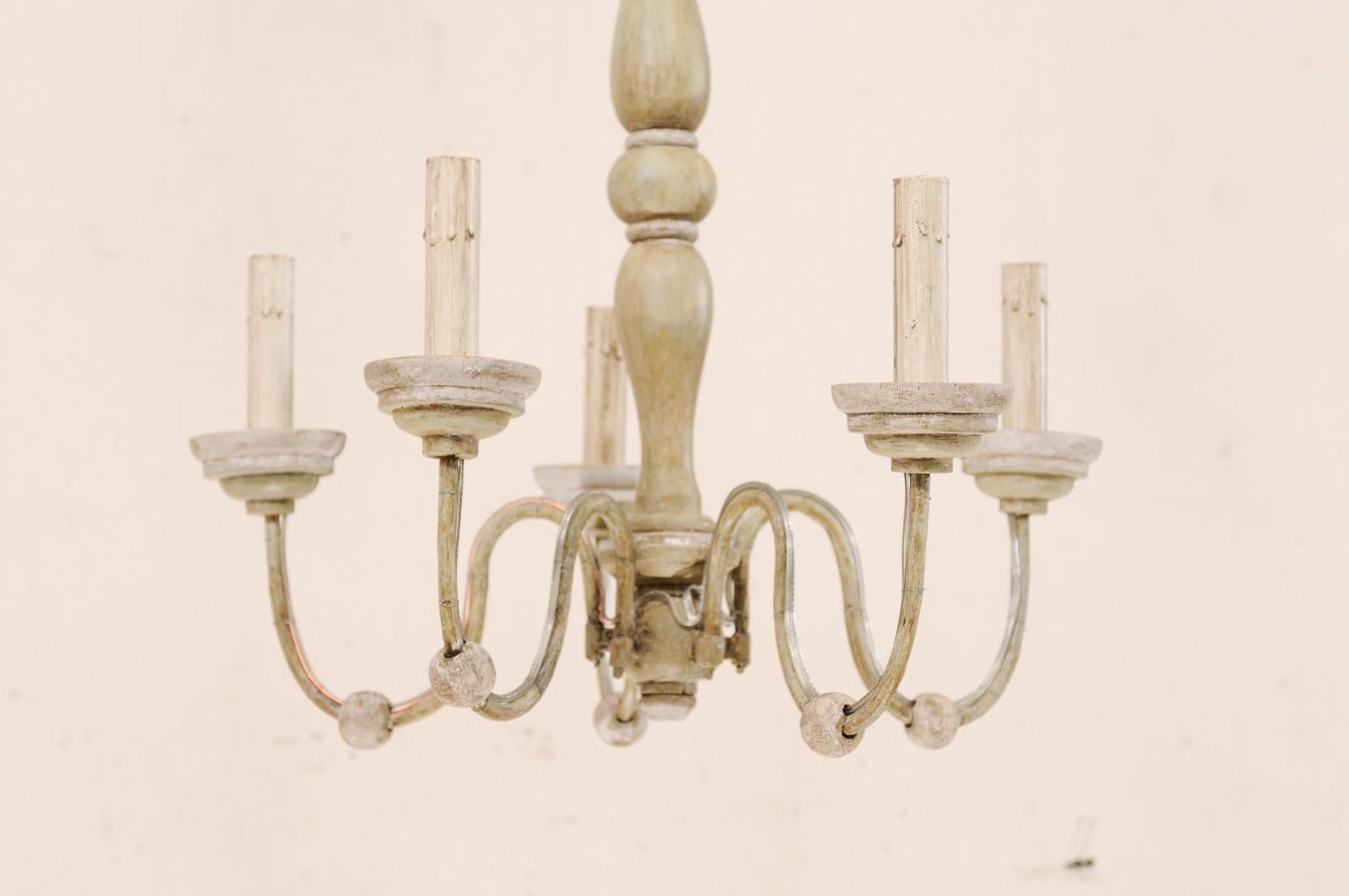 French Midcentury Neutral Painted Wood and Iron Five-Light Chandelier 4