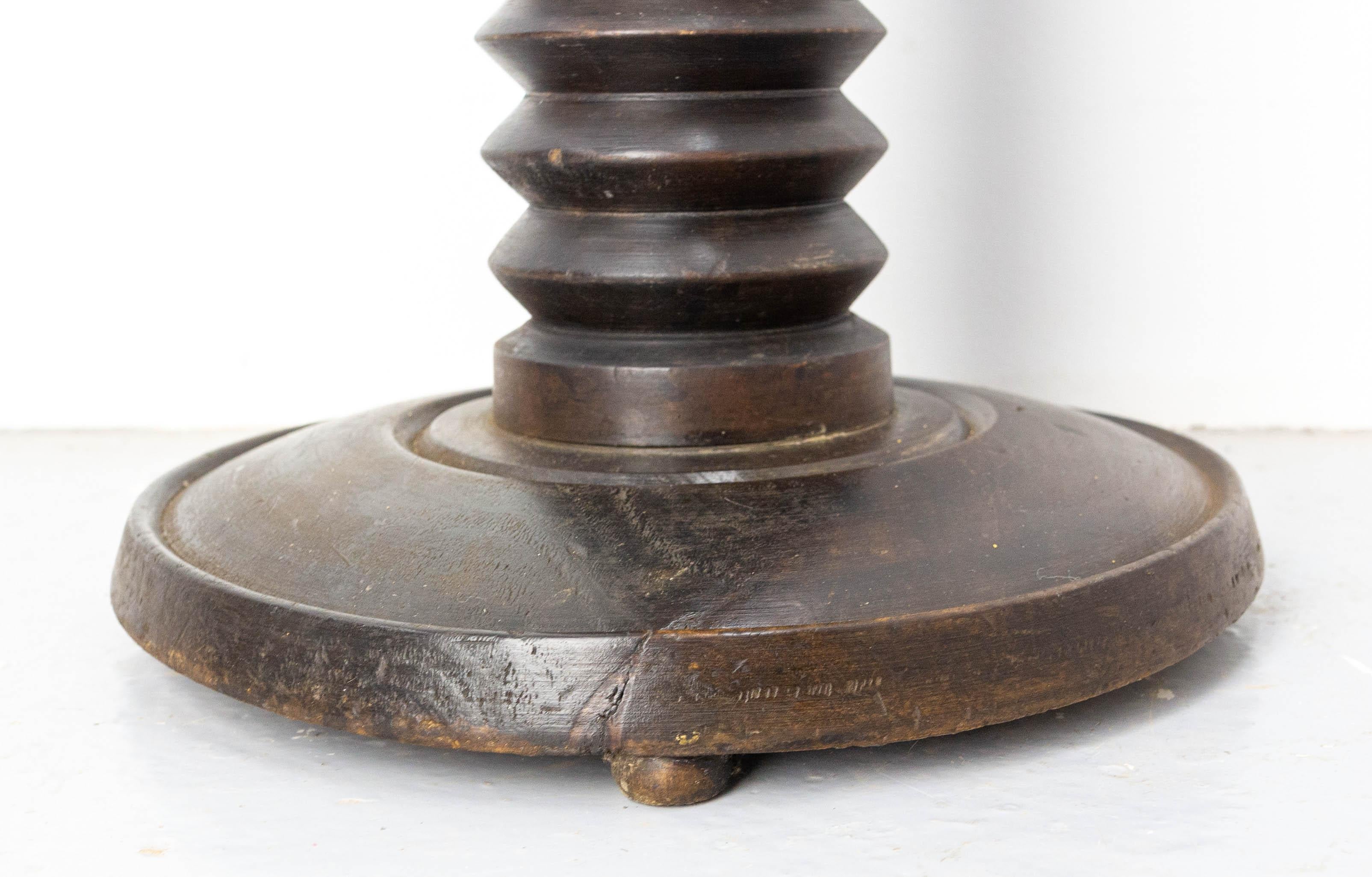 Pedestal o Jardinera Francés de Mediados de Siglo Estilo Dudouyt de Madera Blanca, circa 1960 en venta 4