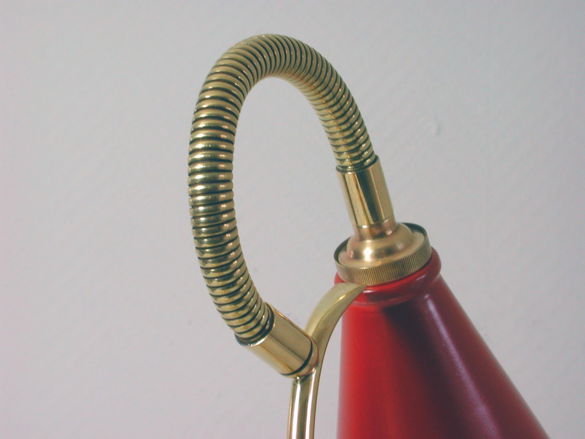 Lacquered French Midcentury Red Brass and Marble Gooseneck Table Lamp, 1950s For Sale