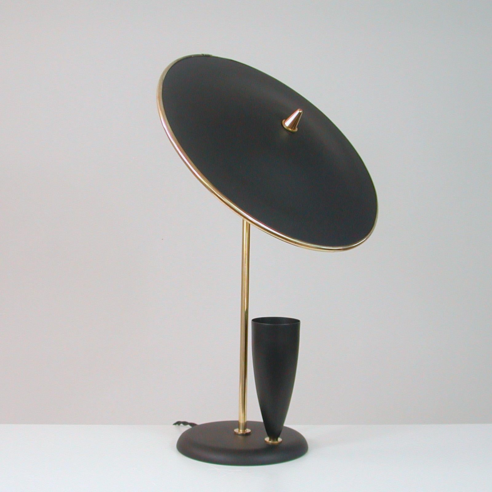 French Midcentury Reflecting Black and Brass Table Lamp, 1950s 13