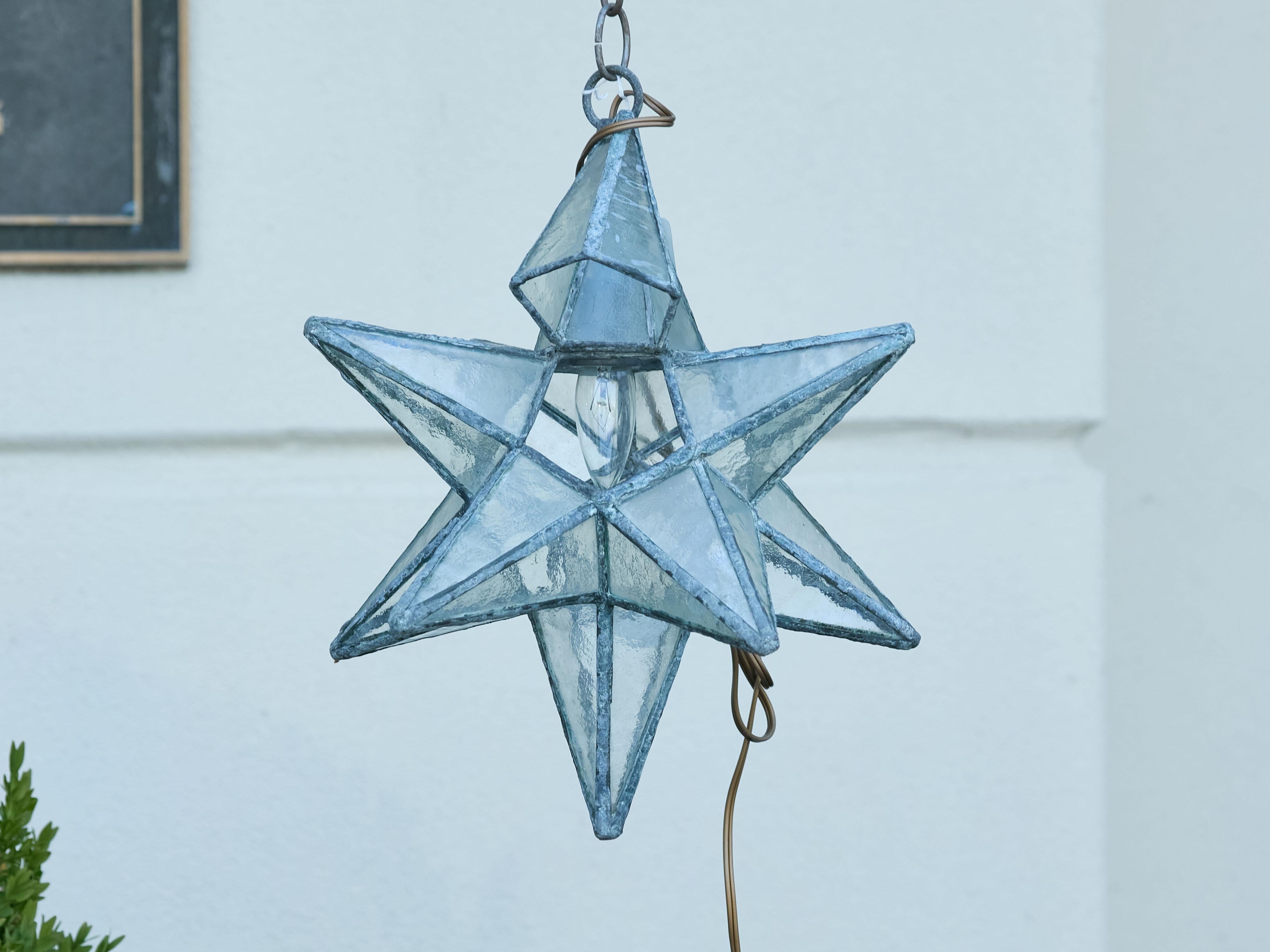 Apparecchio a stella francese del Medioevo in metallo e vetro con lampadina singola in vendita 2
