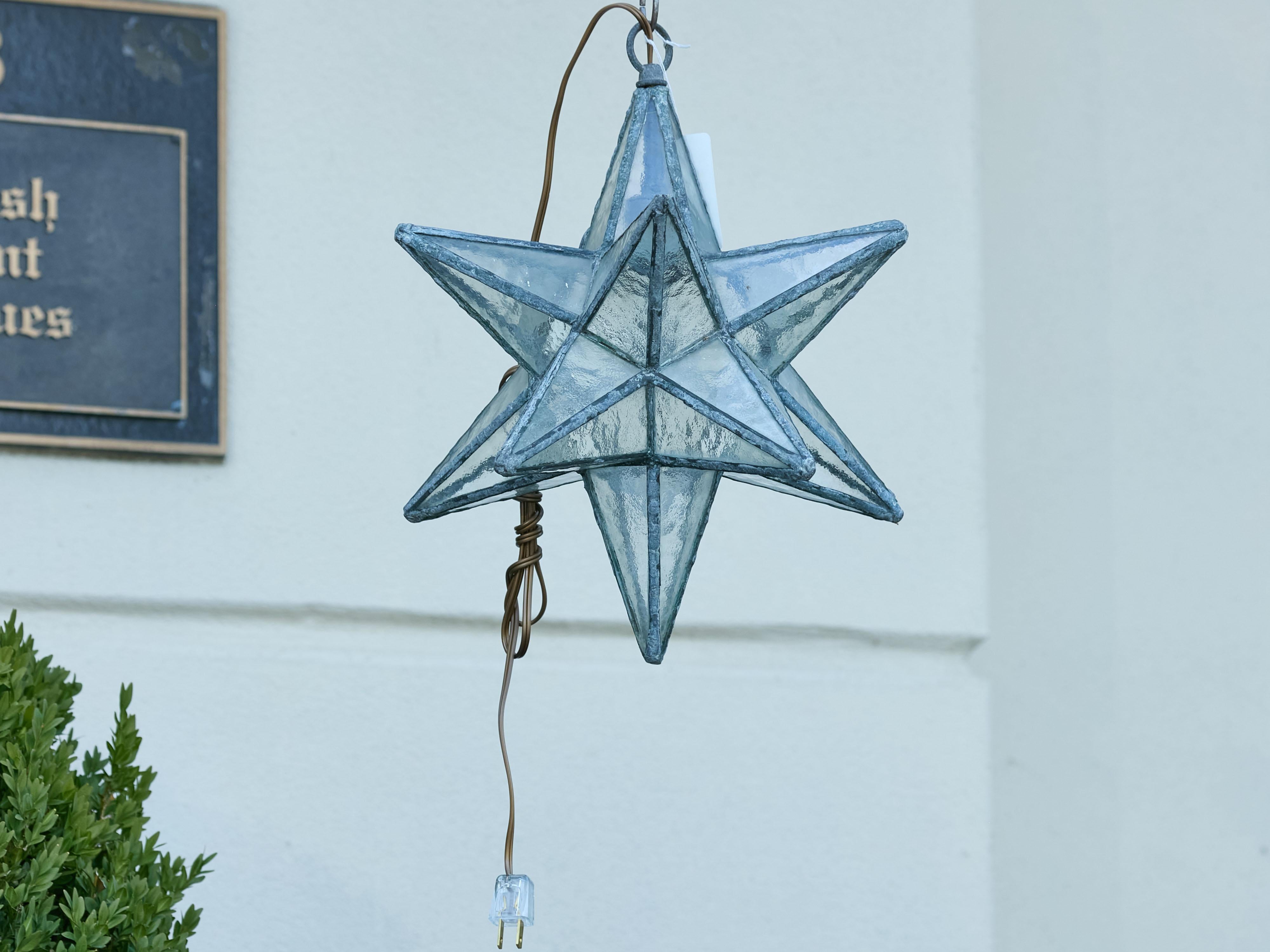 Apparecchio a stella francese del Medioevo in metallo e vetro con lampadina singola in vendita 1
