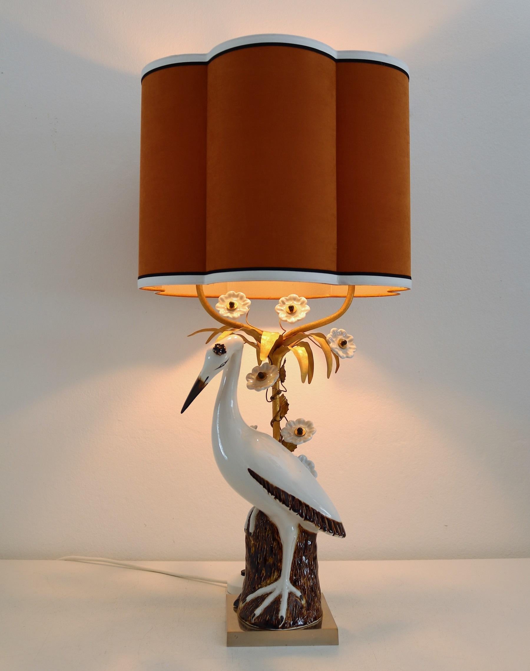 French Table Lamp with Porcelain Crane or Heron and Flowers, 1970s For Sale 1