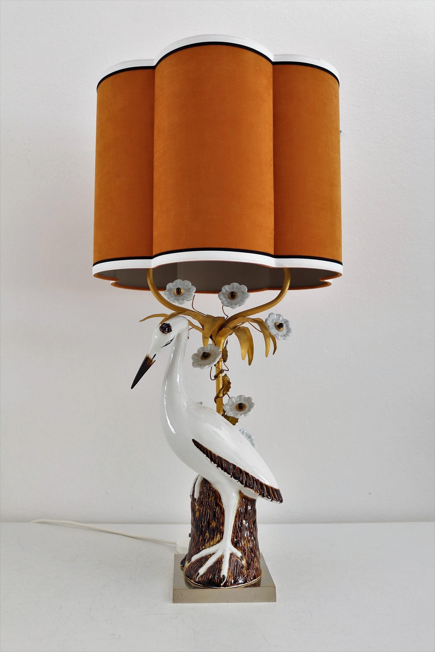 French Table Lamp with Porcelain Crane or Heron and Flowers, 1970s For Sale 2