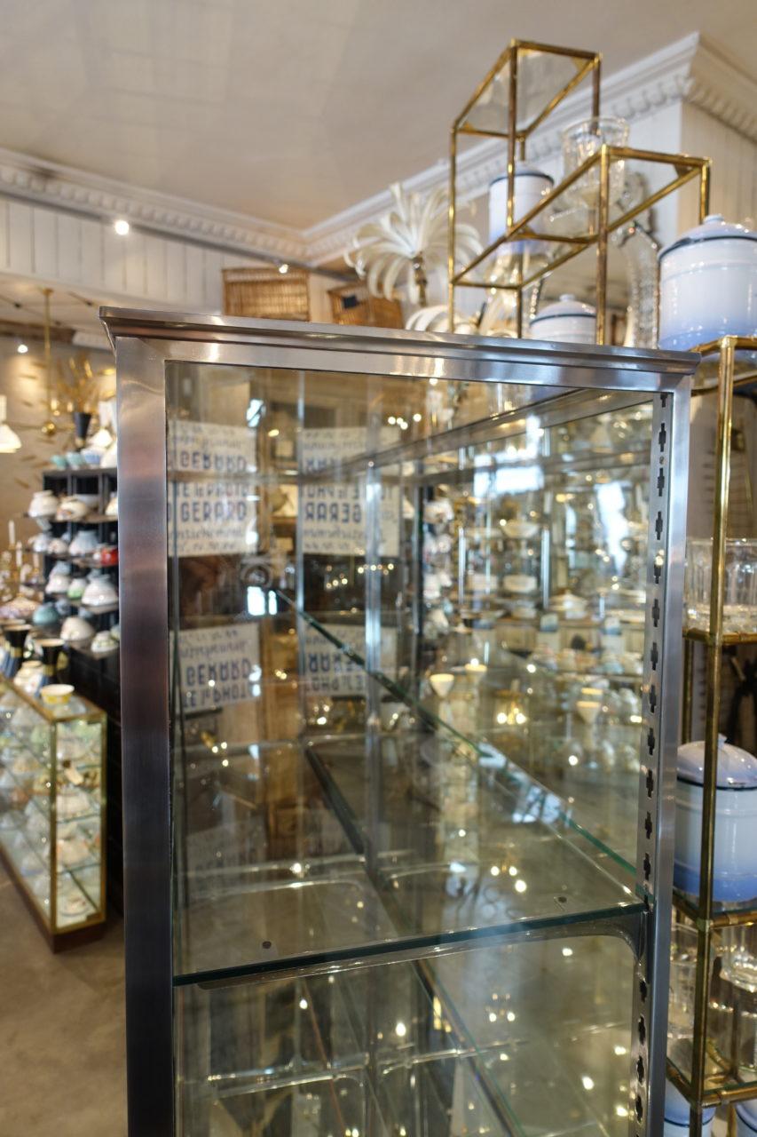 mirrored display cabinets