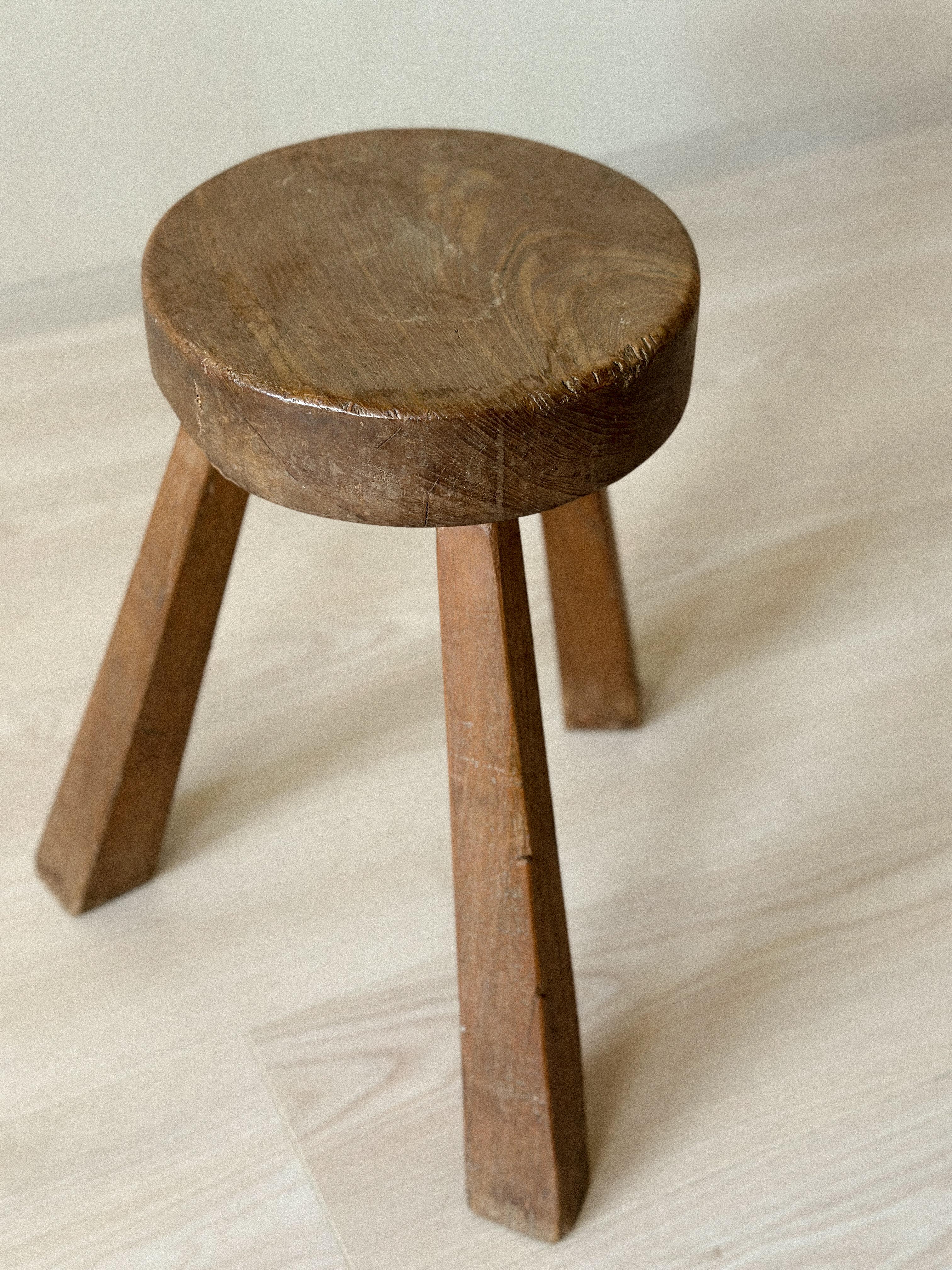 Sgabello da mungitura francese, Francia, 1960 ca. In condizioni buone in vendita a Hønefoss, 30