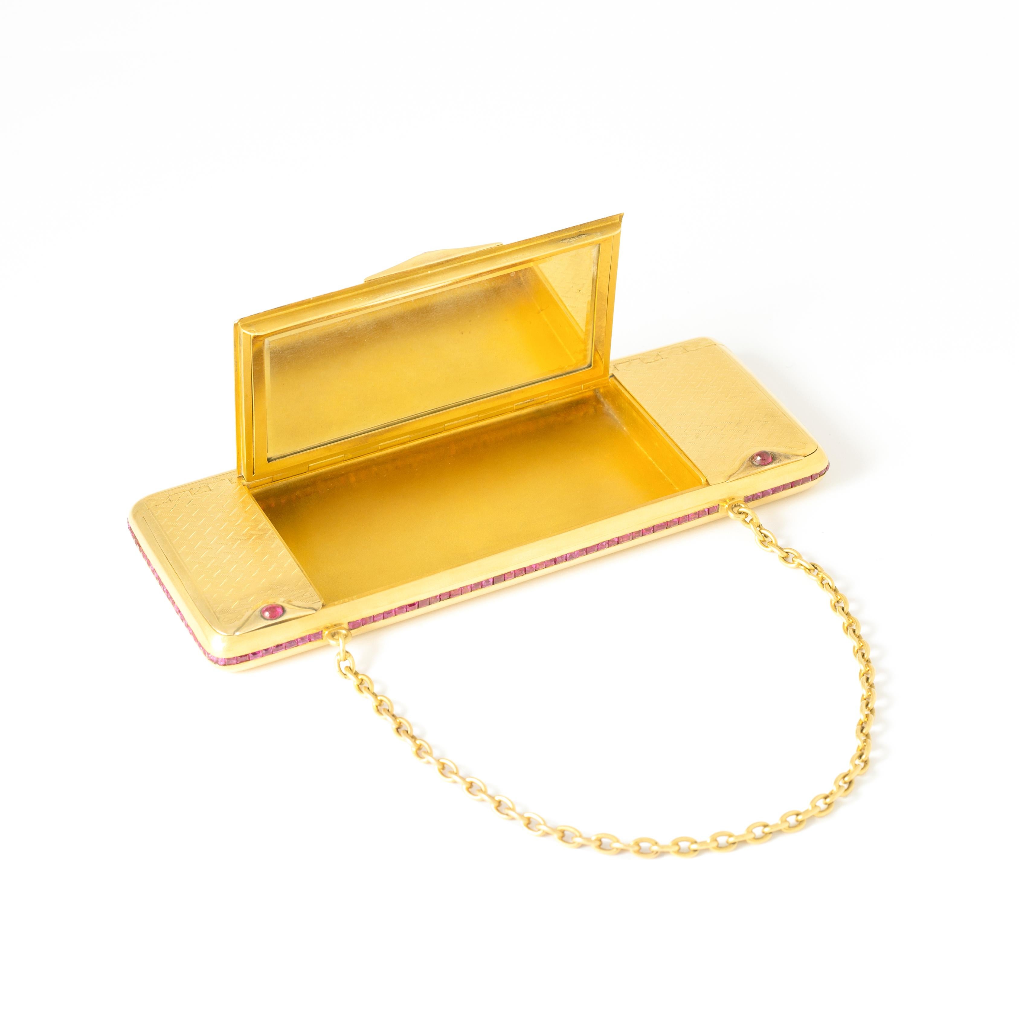 Women's or Men's French Minaudière Vanity Case Ruby and Yellow Gold 18K For Sale