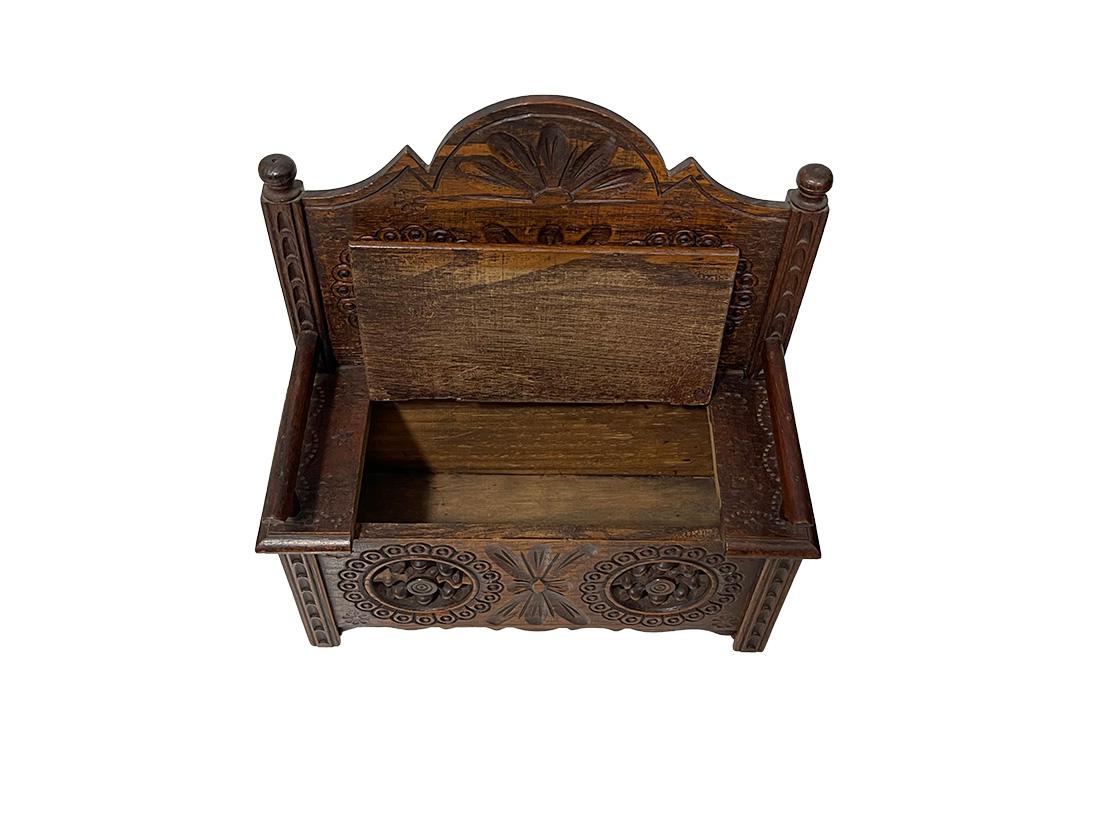 French miniature Breton Doll furniture, ca 1900 For Sale 9