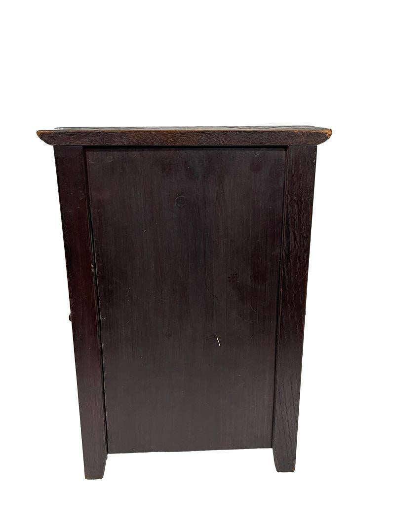 French miniature Breton Doll furniture, ca 1900 For Sale 3