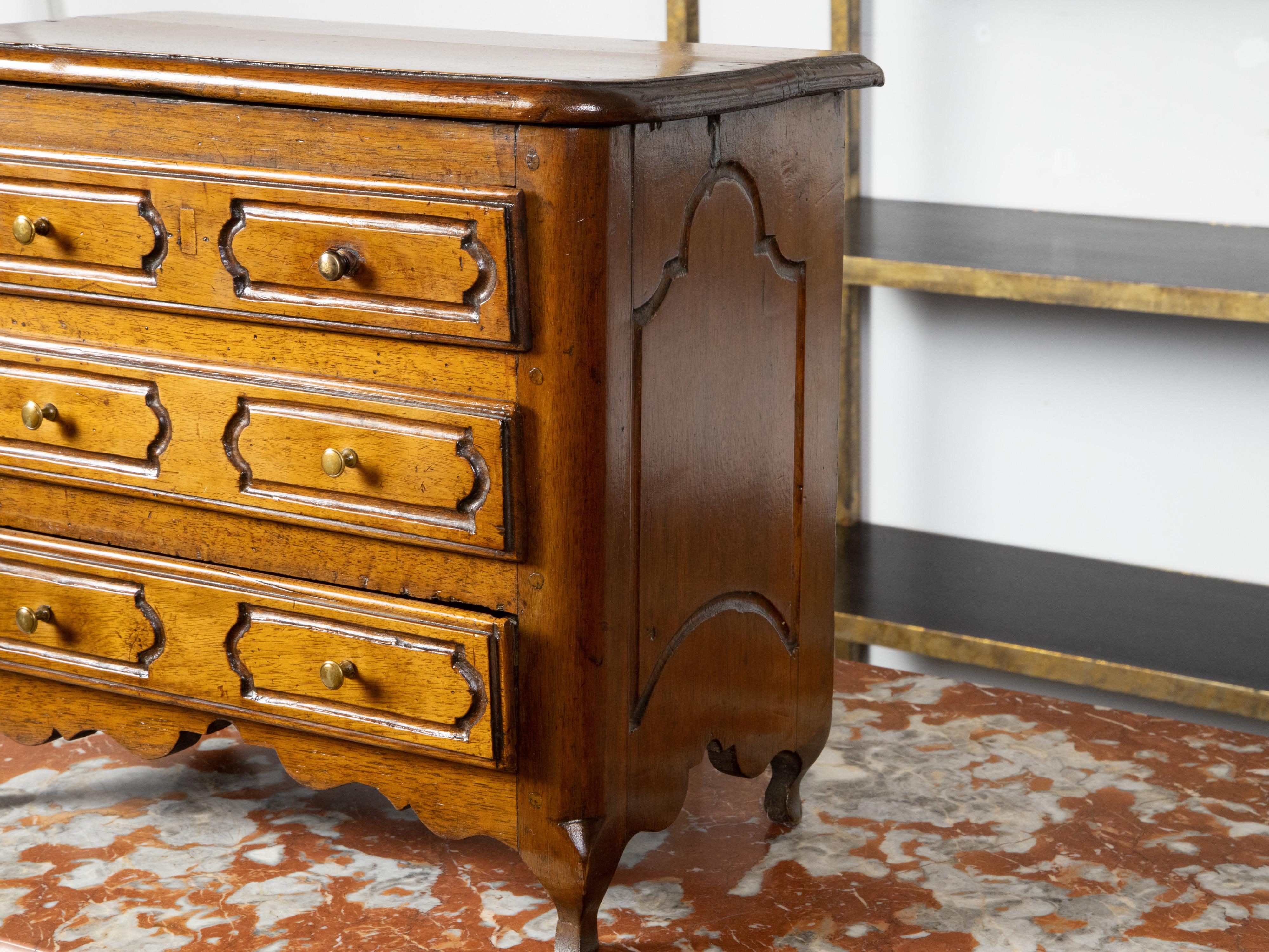 Commode francese in stile Luigi XV in noce, XIX secolo in vendita 5
