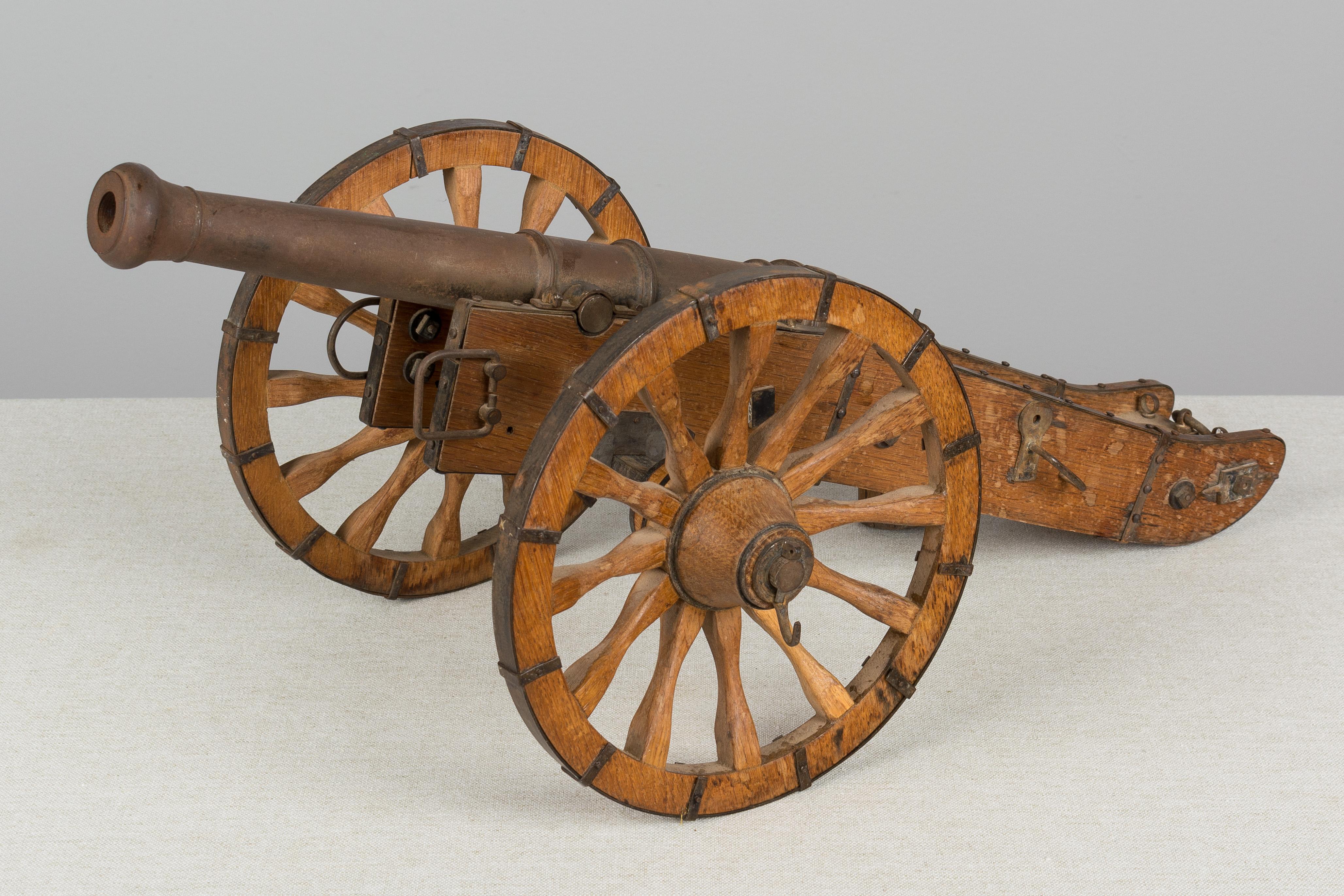 French Miniature Model Cannon In Good Condition In Winter Park, FL