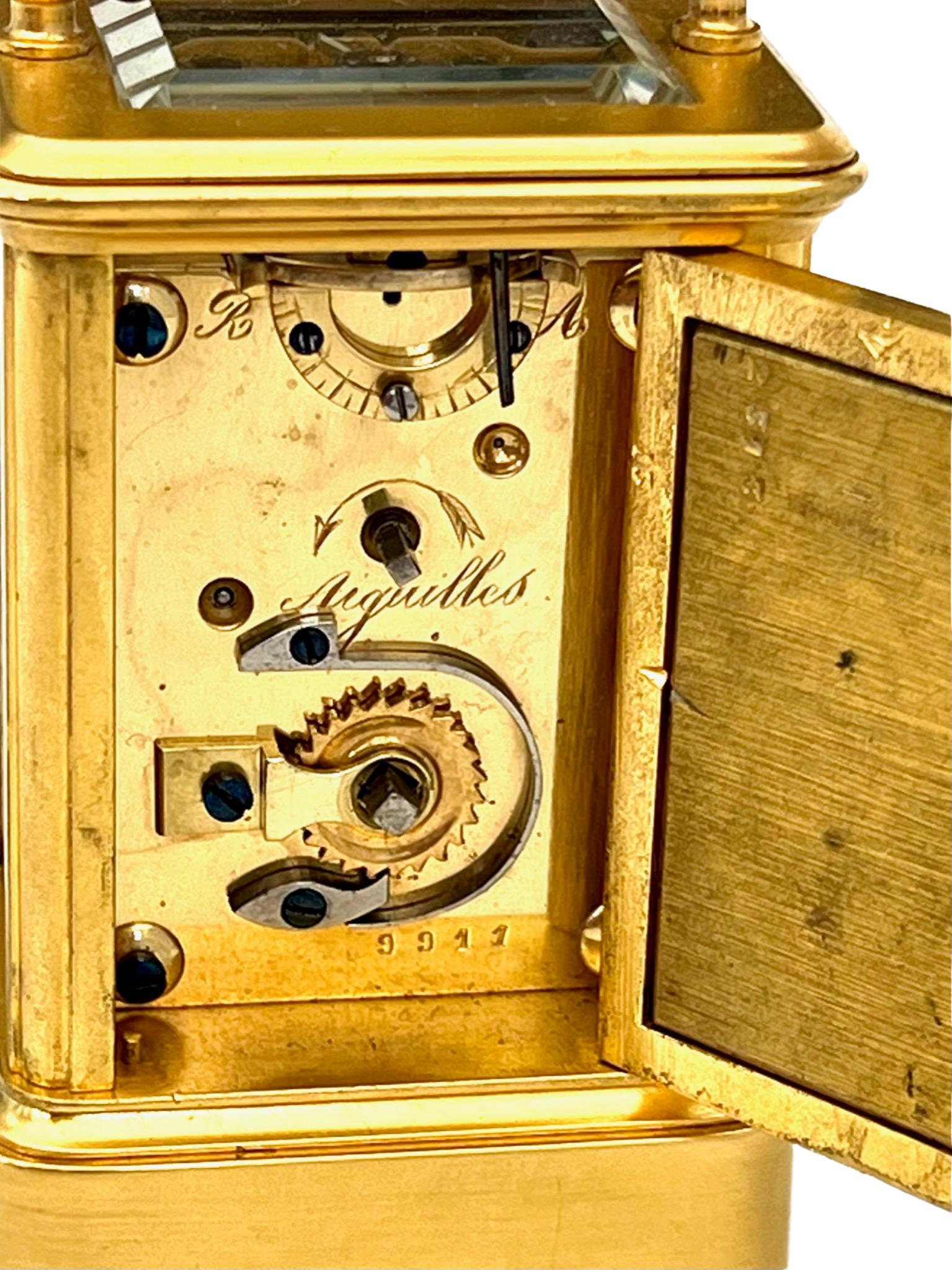 Französische Miniaturuhr 8 Tage Kutsche Uhr mit Champlevé Emaille Panels im Angebot 9