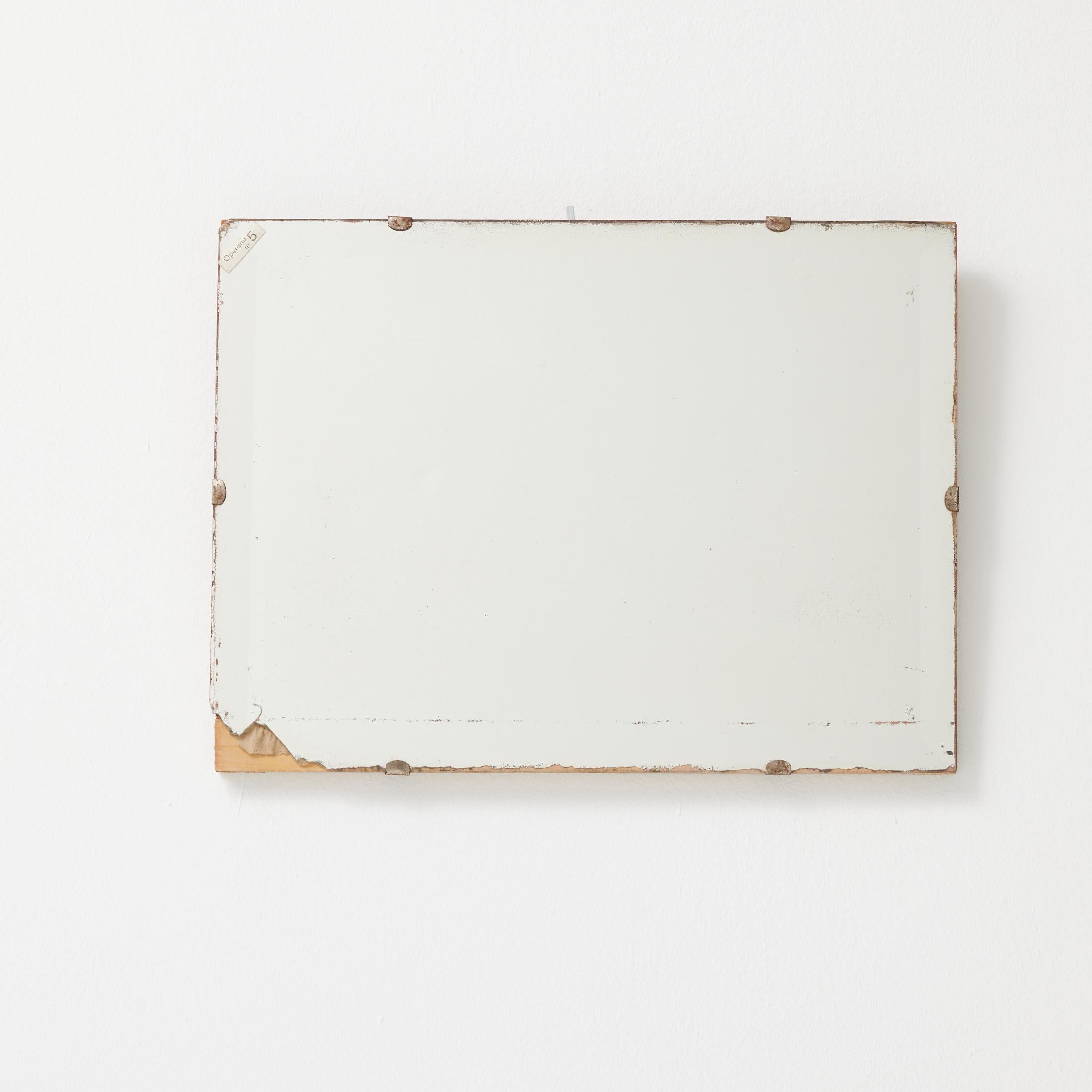 French Mirror from the Early 20th Century – Circa 1940

This elegant French mirror, crafted around 1940, embodies the minimalist and rationalist style typical of the era. With a simple yet refined silhouette, its timeless design seamlessly fits into