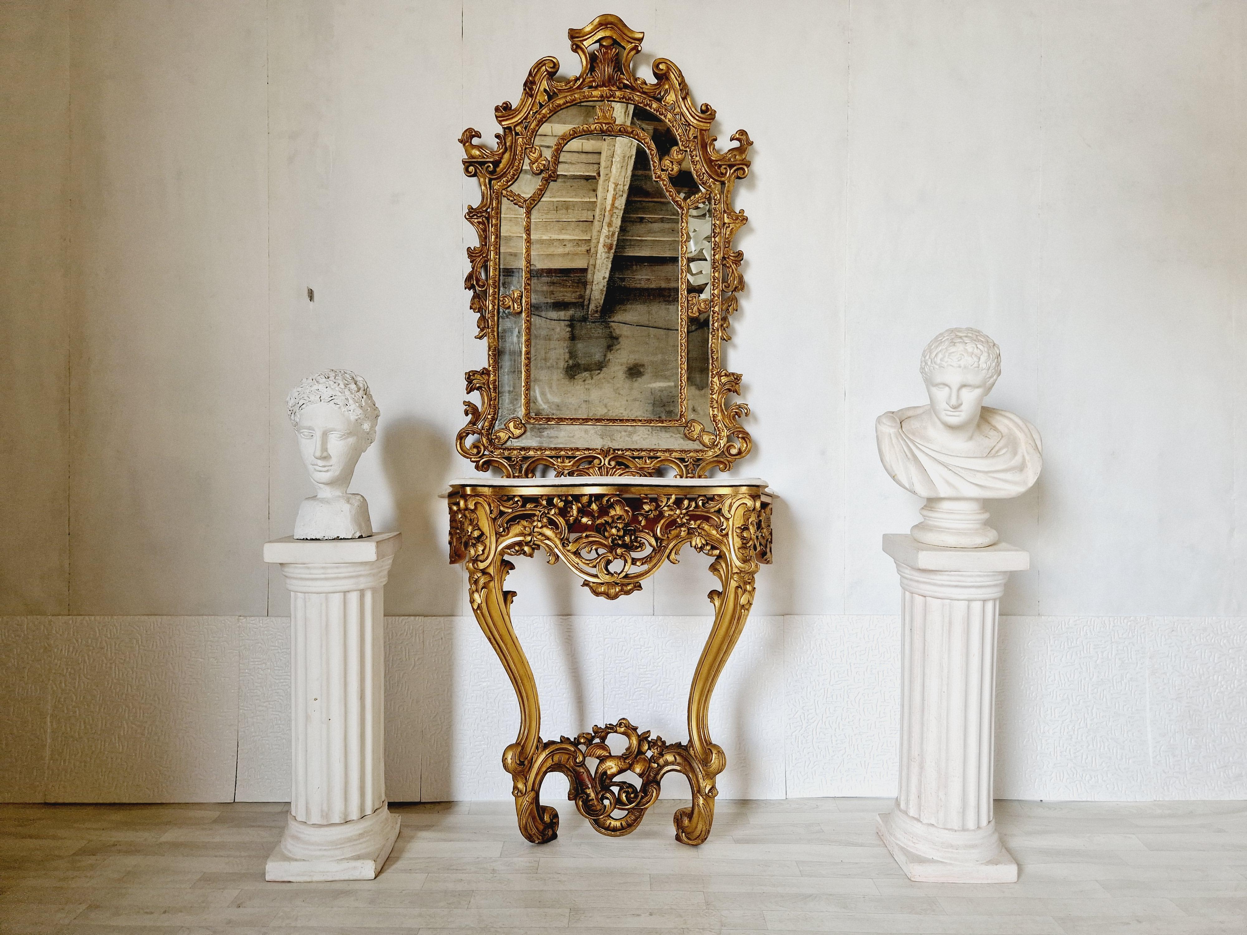 French Mirror Louis XV Rococo Style in Gilded Wood For Sale 2