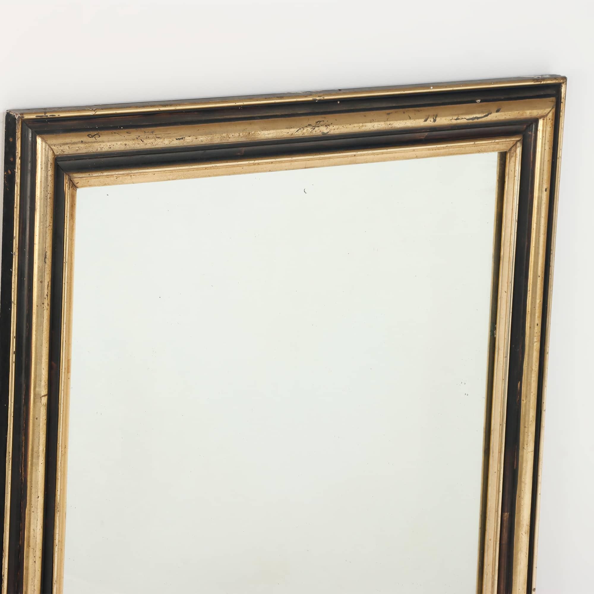 Ebonized French mirror with partial ebonized and gilt frame C 1860. For Sale