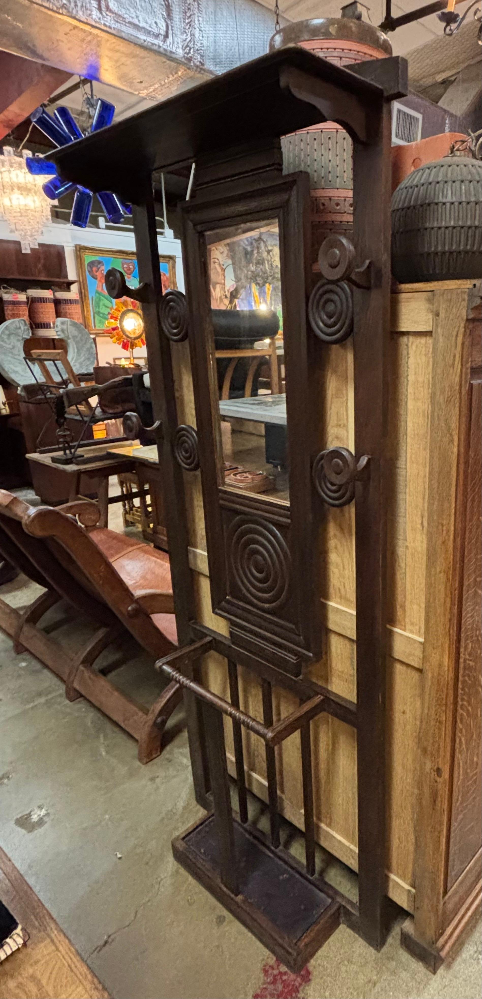 Árbol de recibidor francés con espejo, hacia 1950 en Bueno estado para la venta en San Antonio, TX