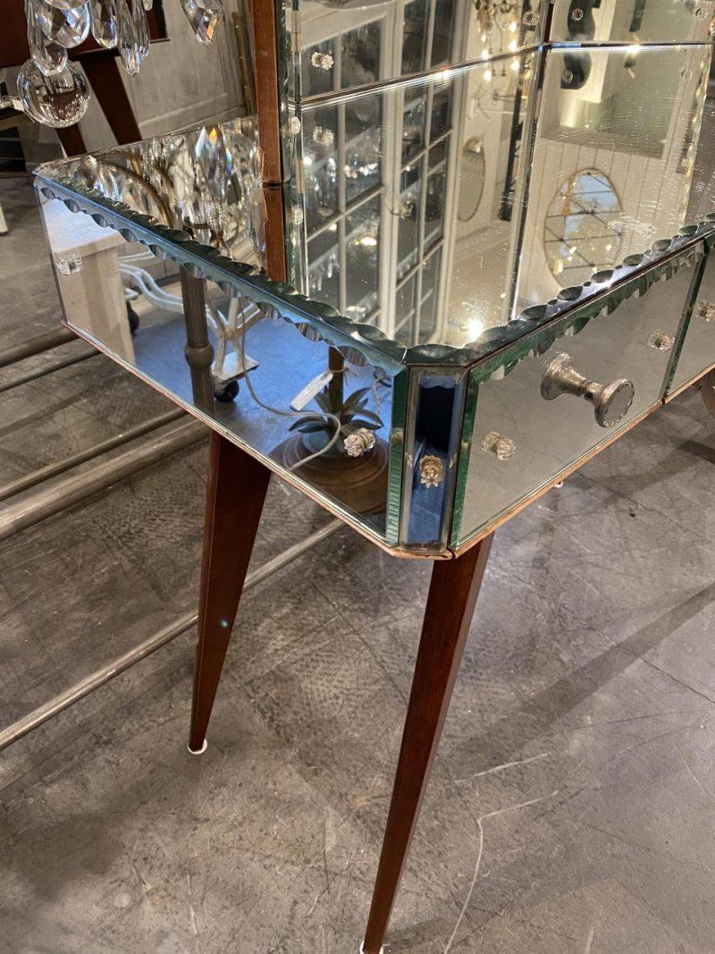 French Mirrored Vanity Table 1920s-40s In Good Condition For Sale In Copenhagen K, DK