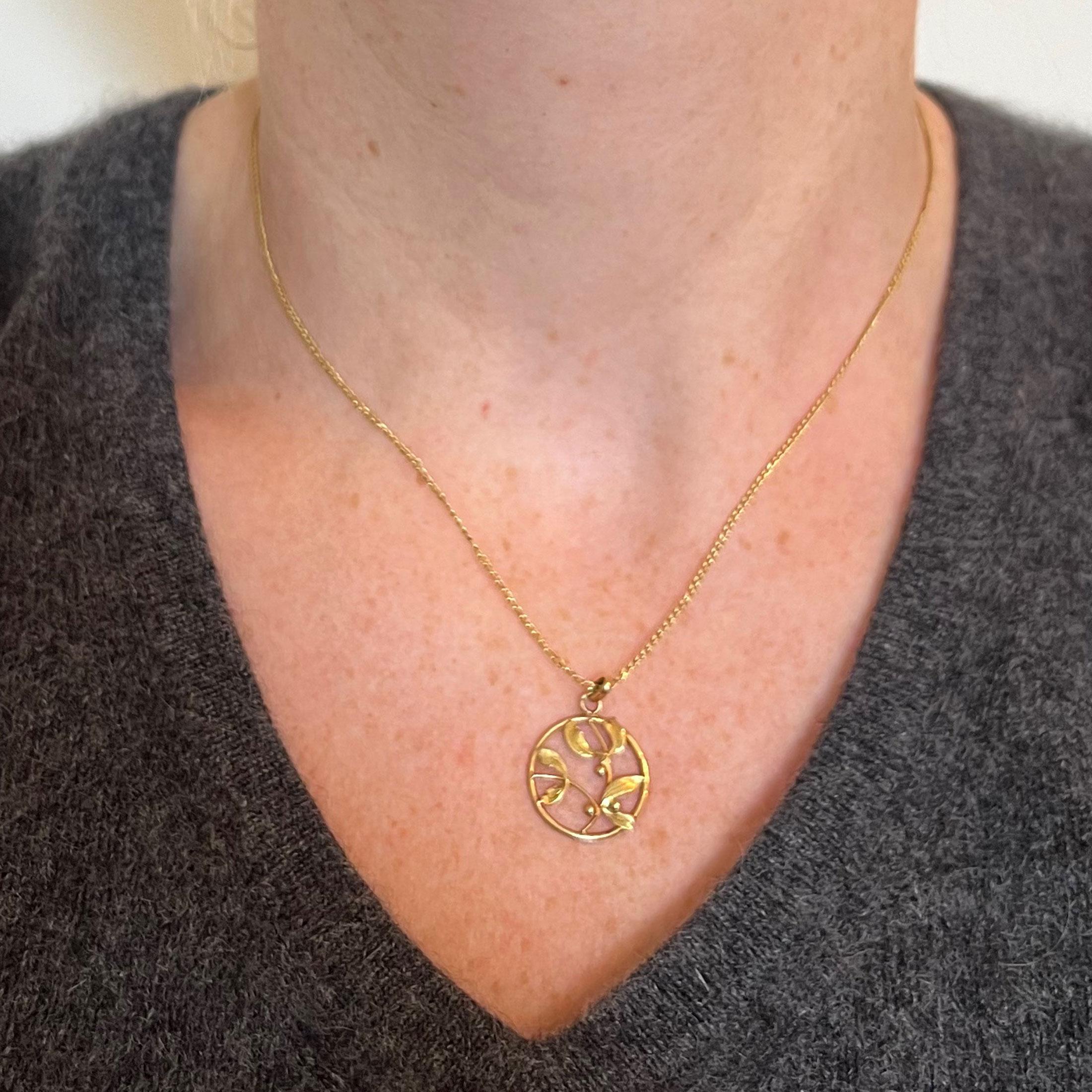 Französisch Mistel Blätter und Beeren Liebe 18K Gelbgold Charme Anhänger für Damen oder Herren