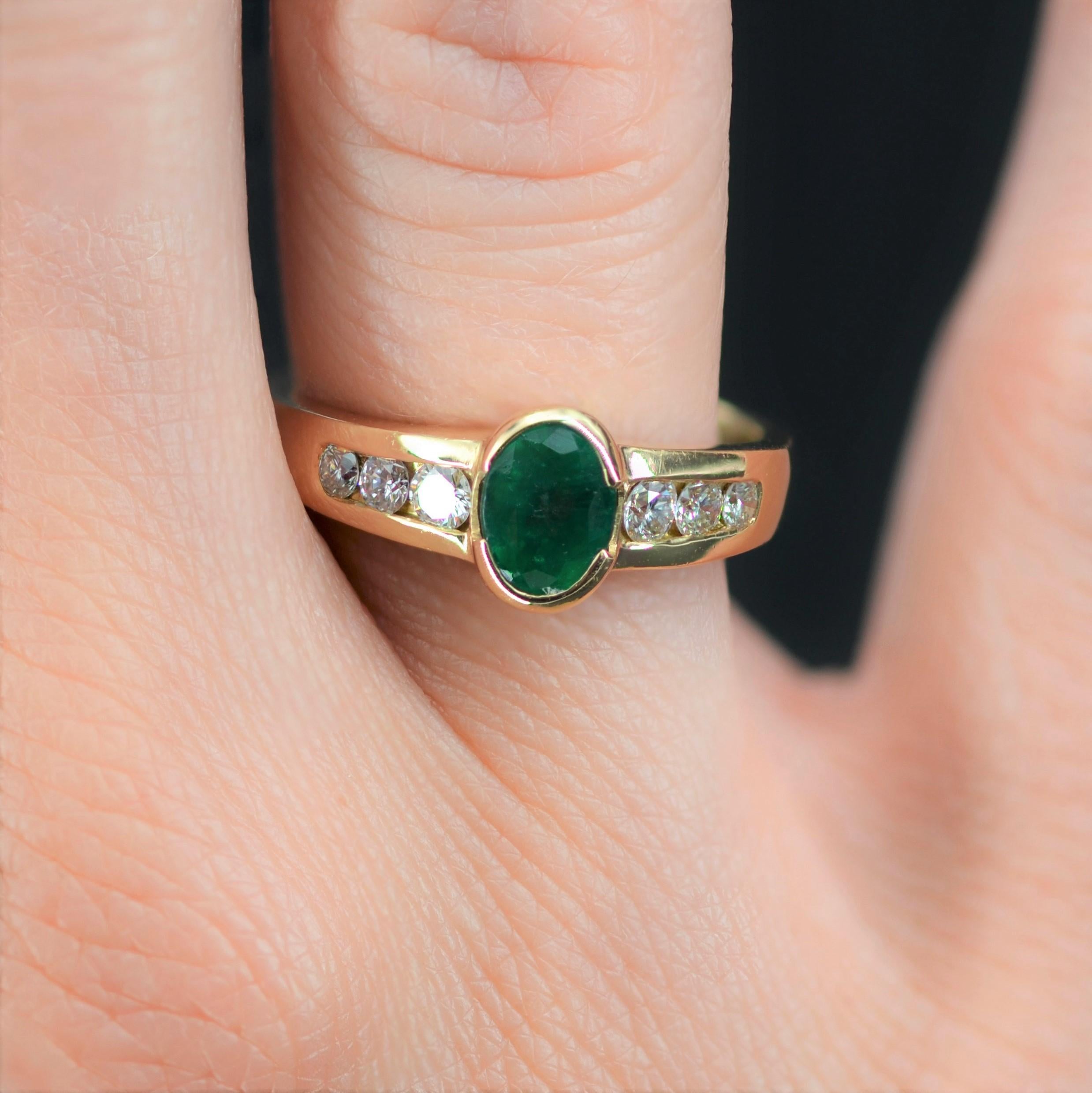 French Modern 0, 60 Carat Emerald Diamonds 18 Karat Yellow Gold Ring For Sale 6